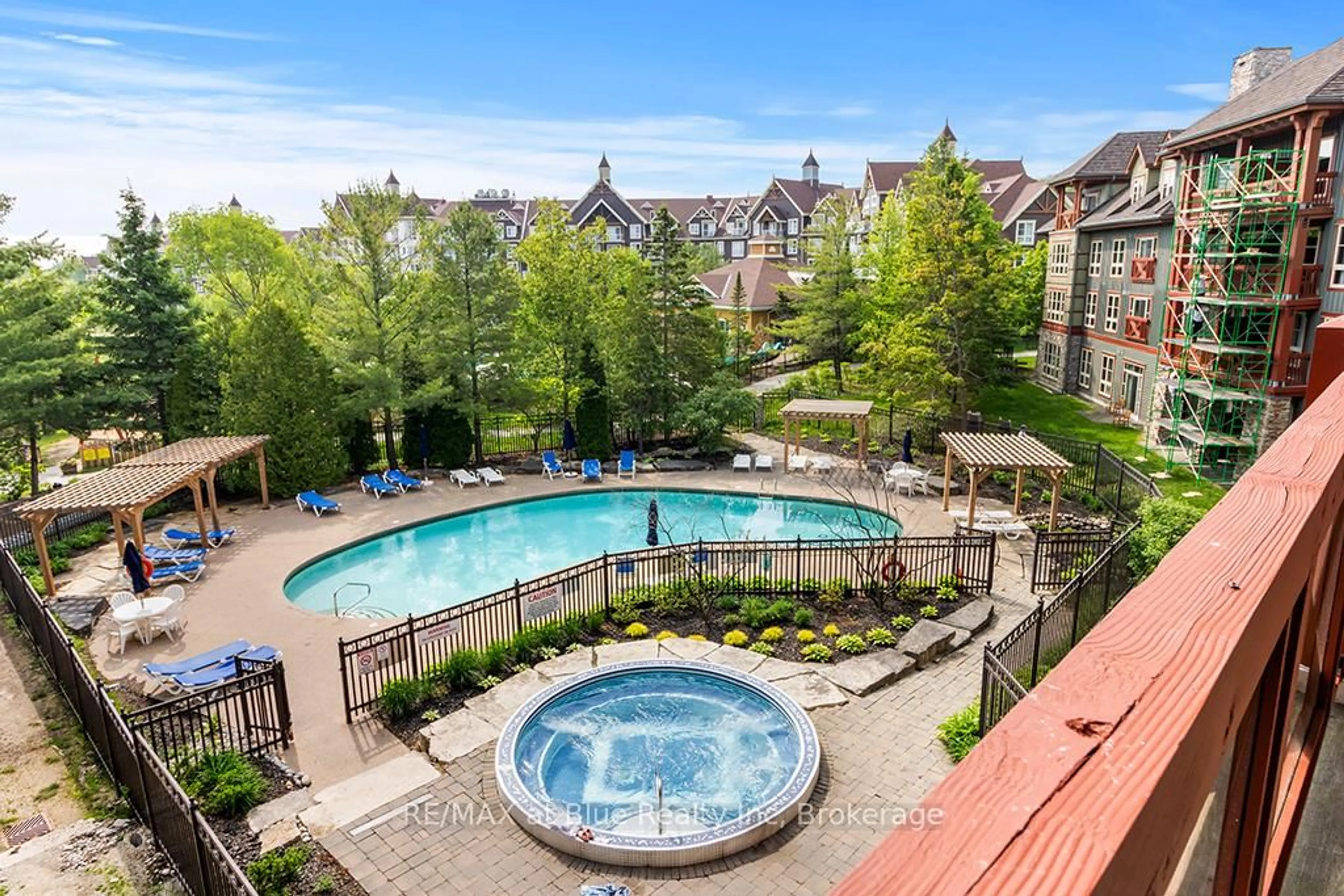 Pool for 152 Jozo Weider Blvd #316, Blue Mountains Ontario L9Y 0V2