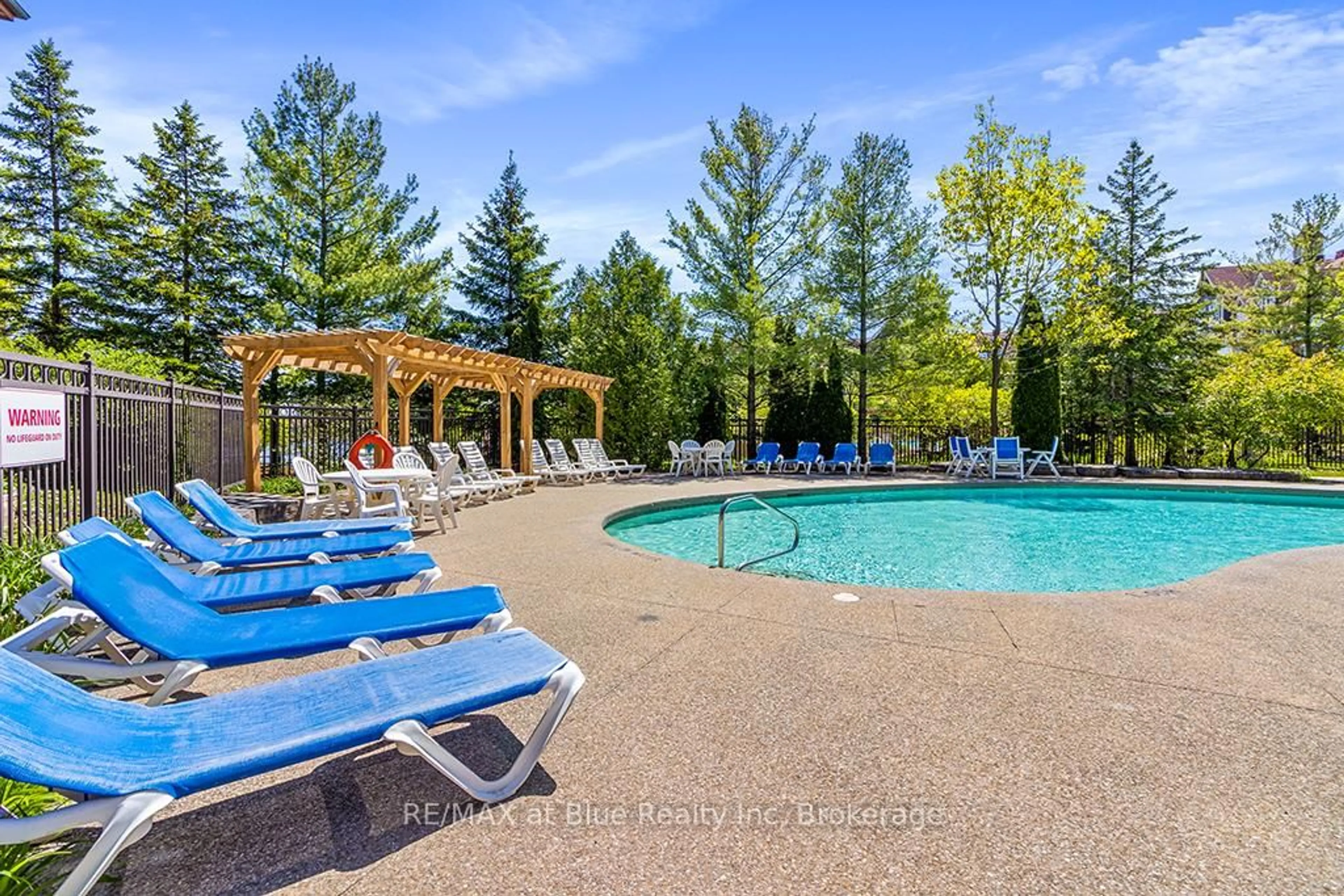 Pool for 152 Jozo Weider Blvd #316, Blue Mountains Ontario L9Y 0V2