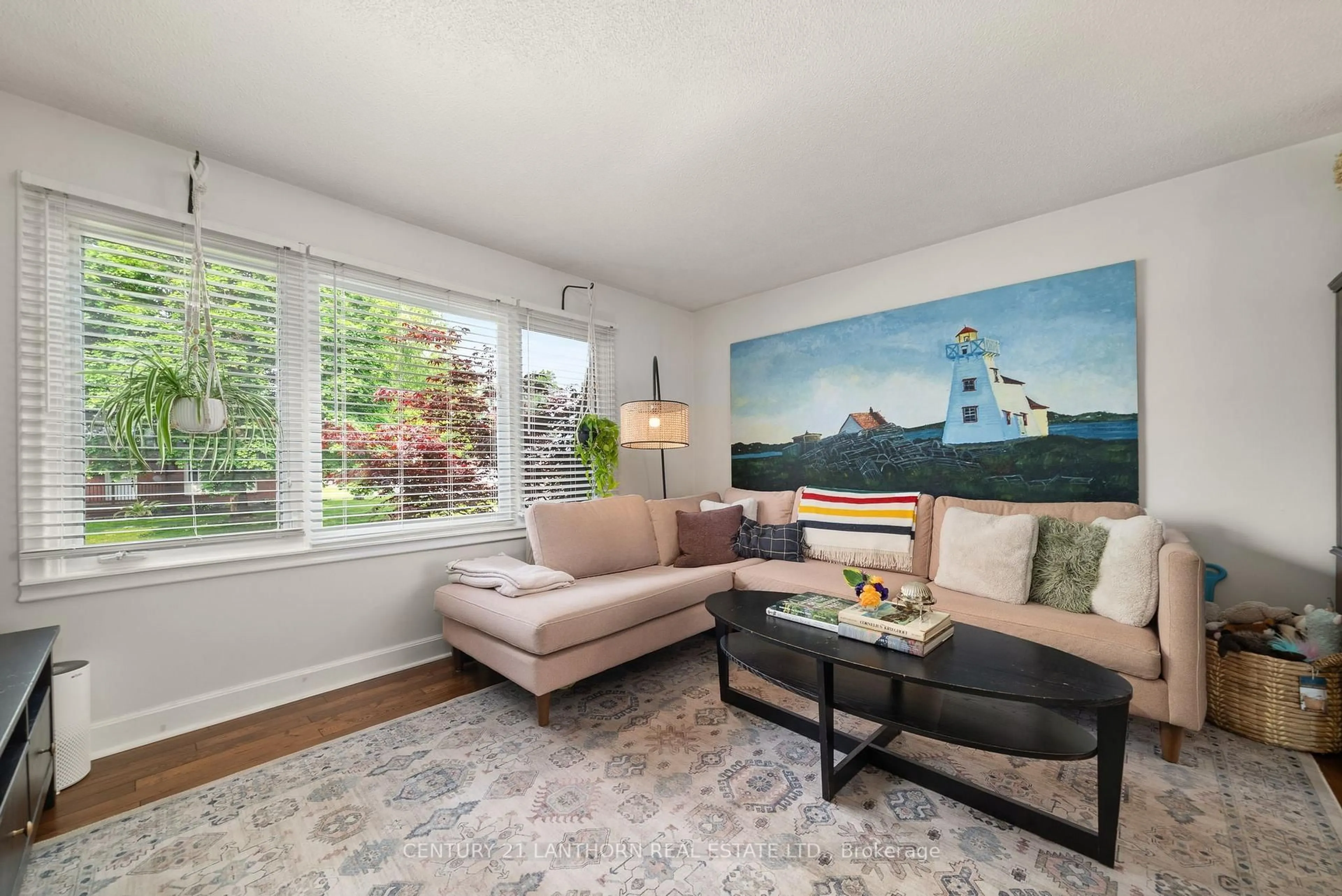 Living room with furniture, unknown for 19 Woodland Acre, Belleville Ontario K8N 4K2
