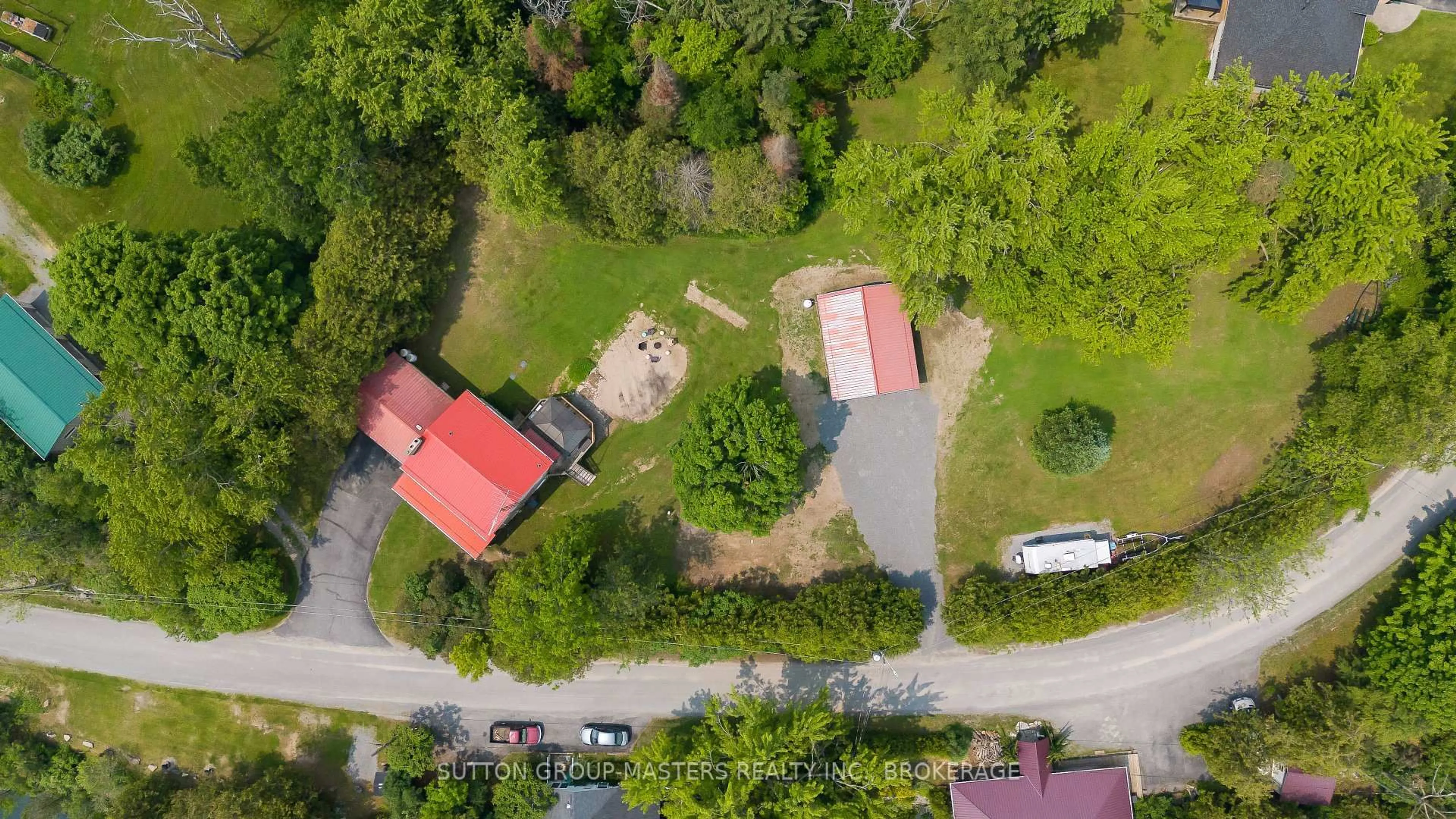 A pic from outside/outdoor area/front of a property/back of a property/a pic from drone, street for 4667 CLEARWATER Rd, Sydenham Ontario K0H 2T0