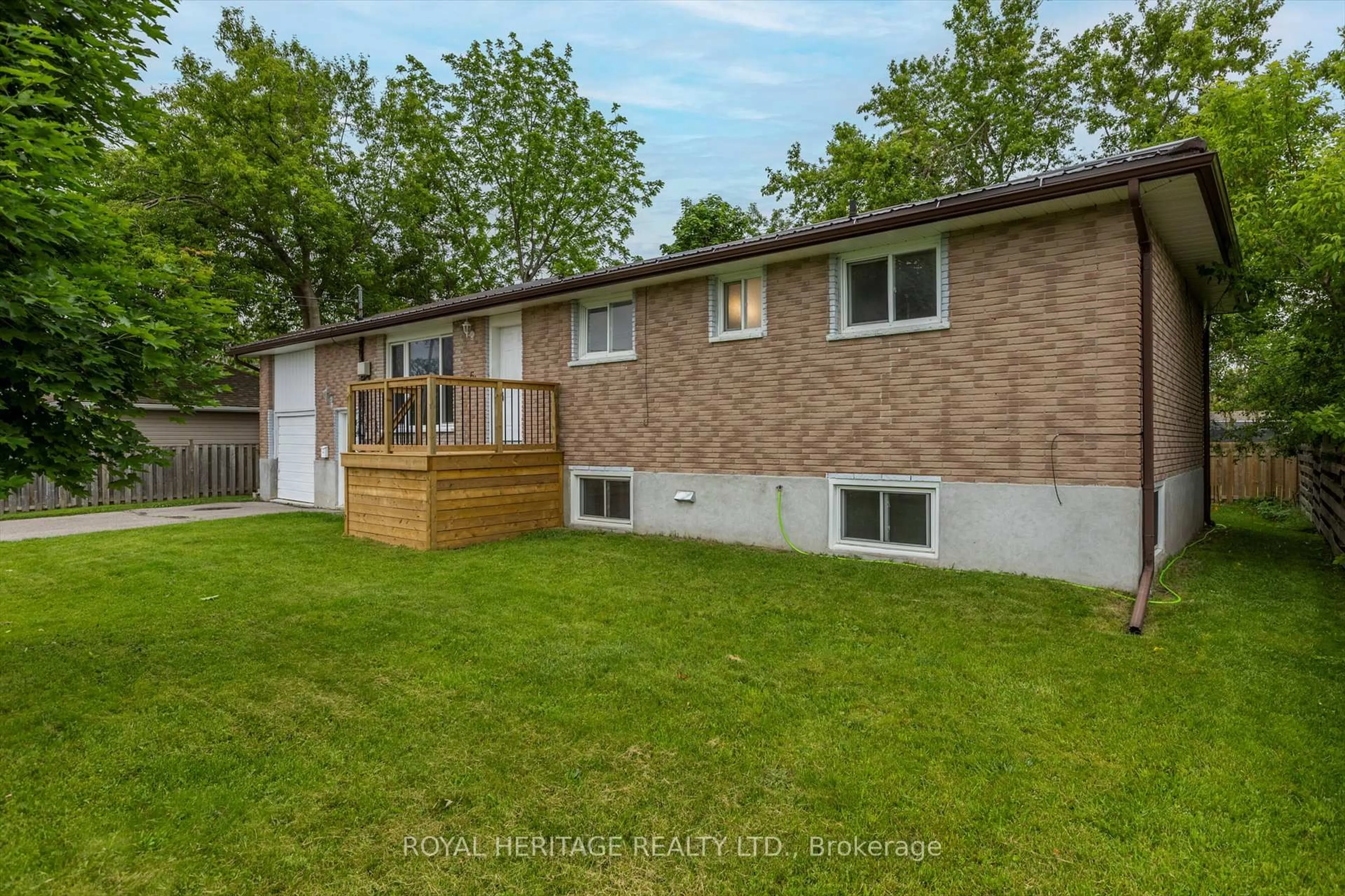 A pic from outside/outdoor area/front of a property/back of a property/a pic from drone, street for 64 George St, Kawartha Lakes Ontario K9V 5H9