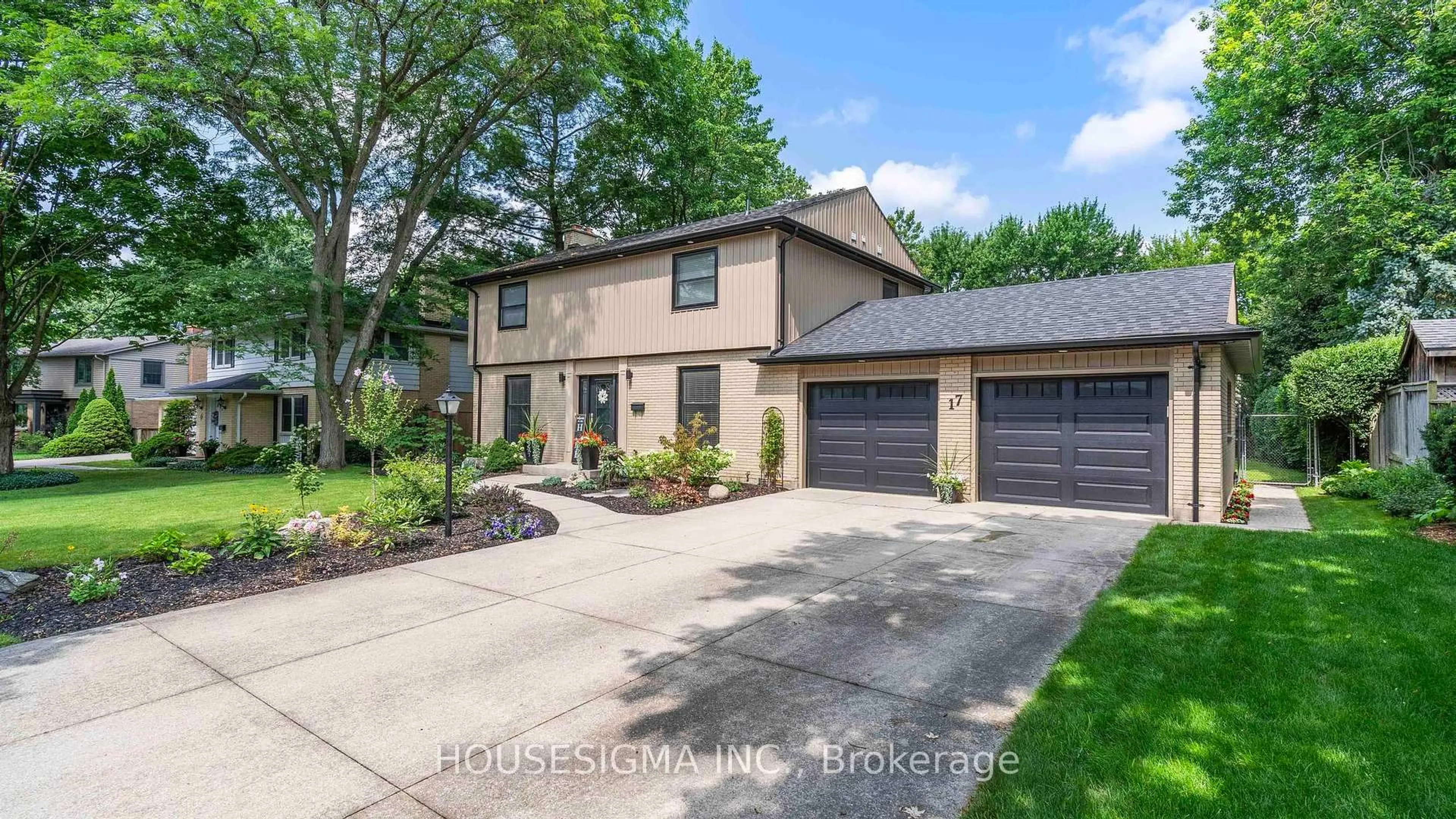Home with brick exterior material, street for 17 Hunt Village Cres, London North Ontario N6H 4A2