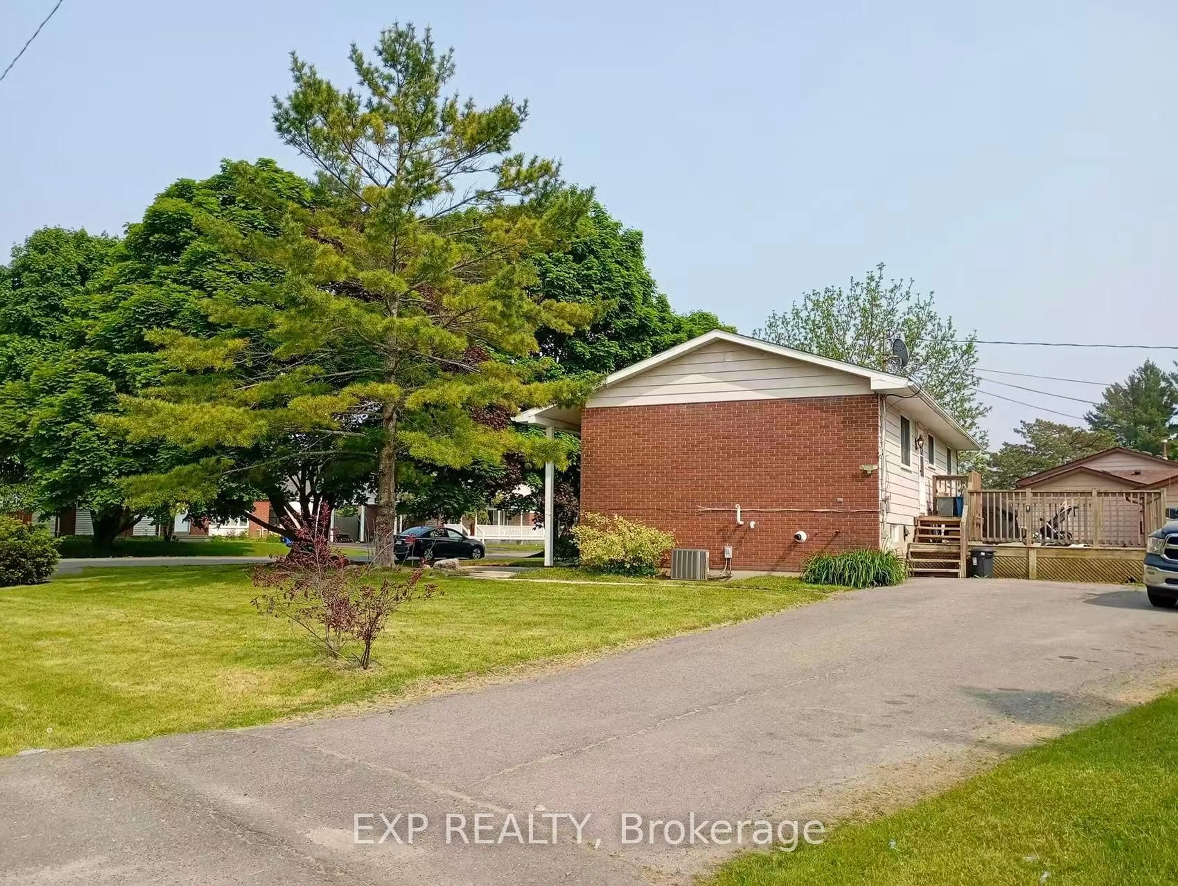 A pic from outside/outdoor area/front of a property/back of a property/a pic from drone, street for 84 SHERWOOD Ave, Loyalist Ontario K7N 1N5