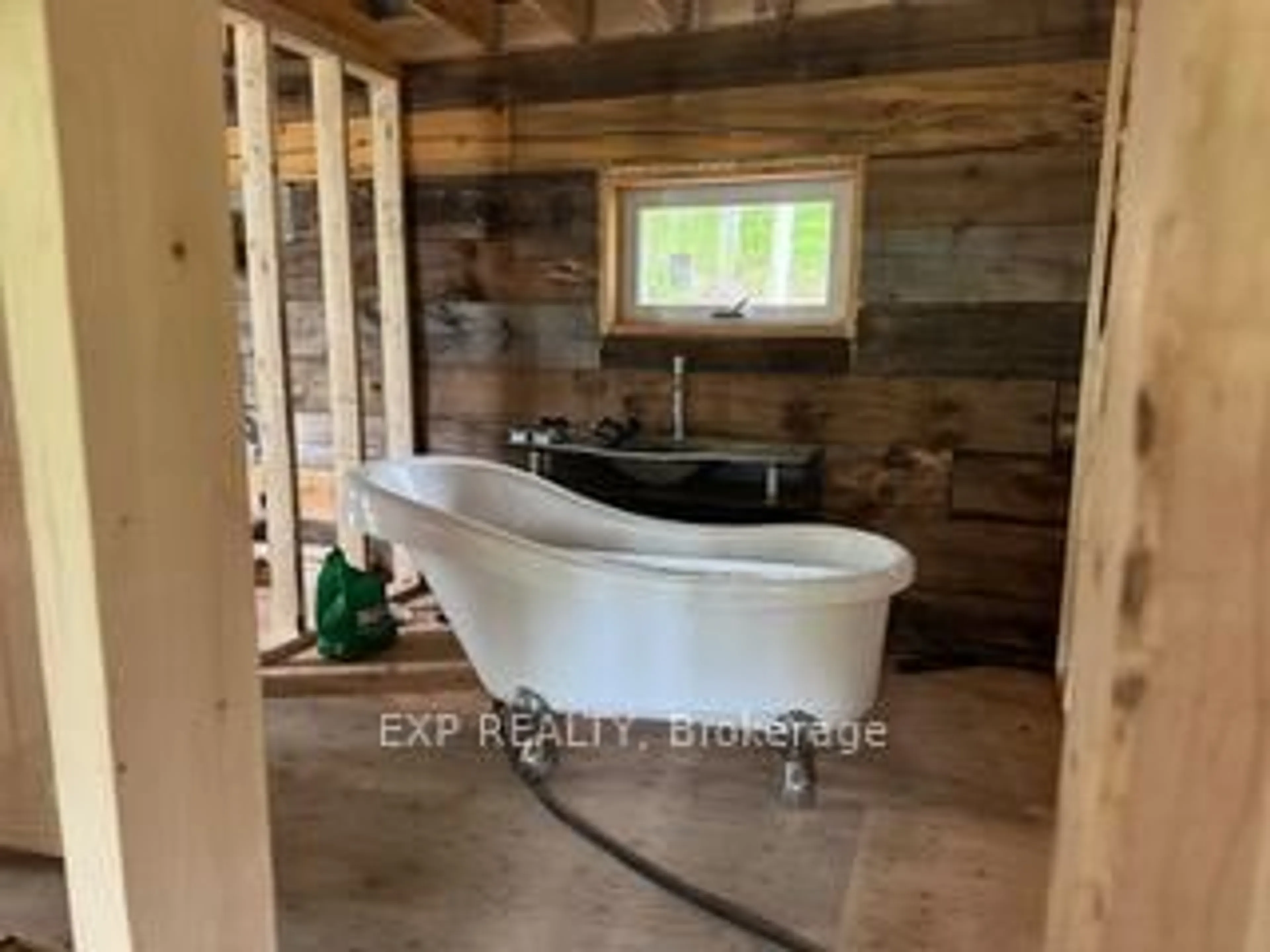 Contemporary bathroom, unknown for 1703 Matawatchan Rd, Griffith Ontario K0J 2R0