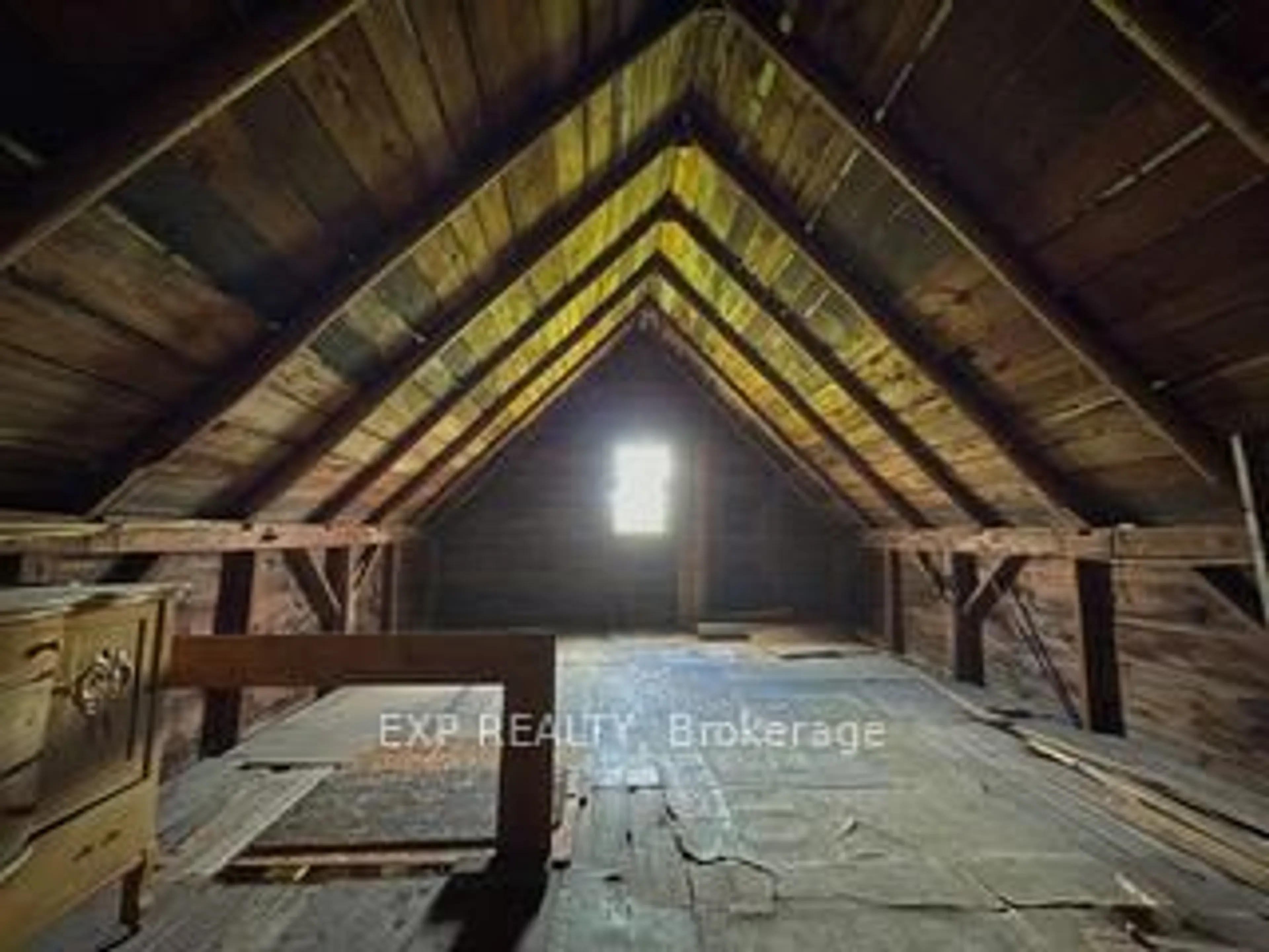 A pic of a room for 2382 Matawatchan Rd, Griffith Ontario K0J 2R0
