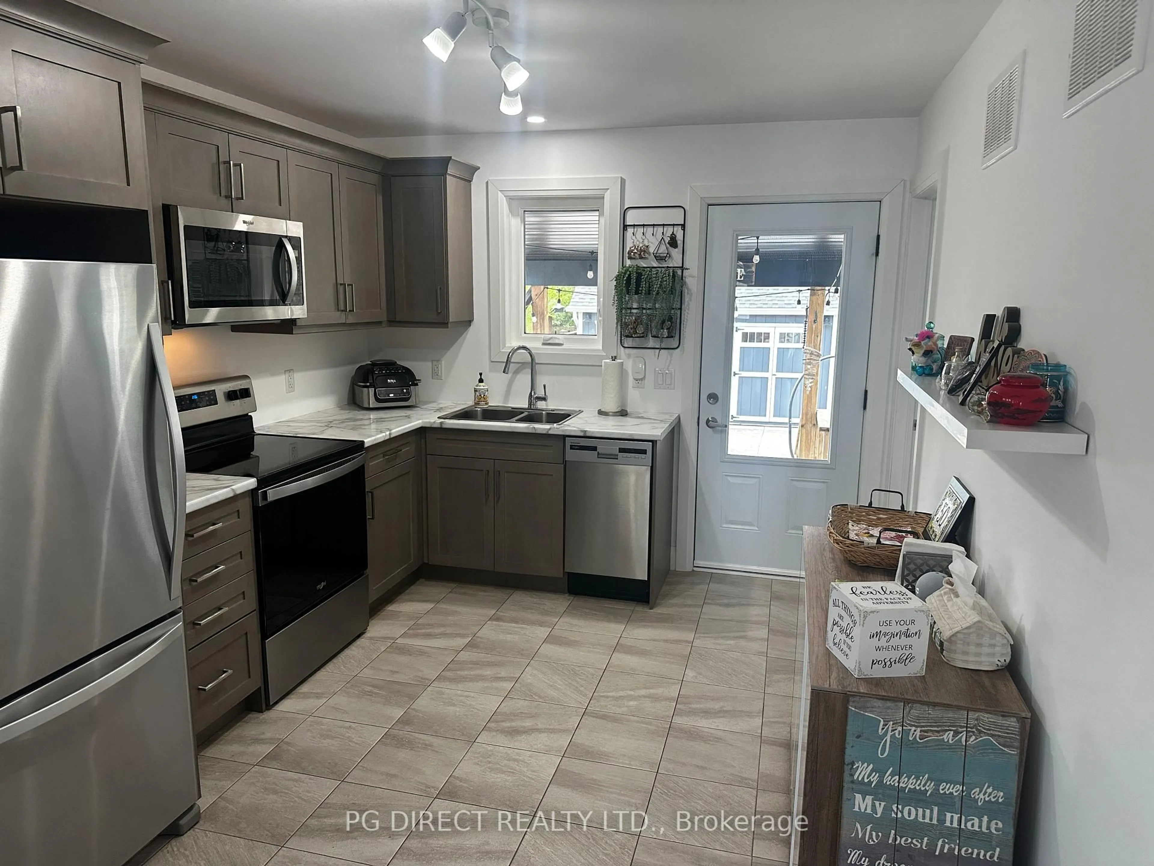 Unknown for 258 Owen St, Norfolk Ontario N3Y 2V2
