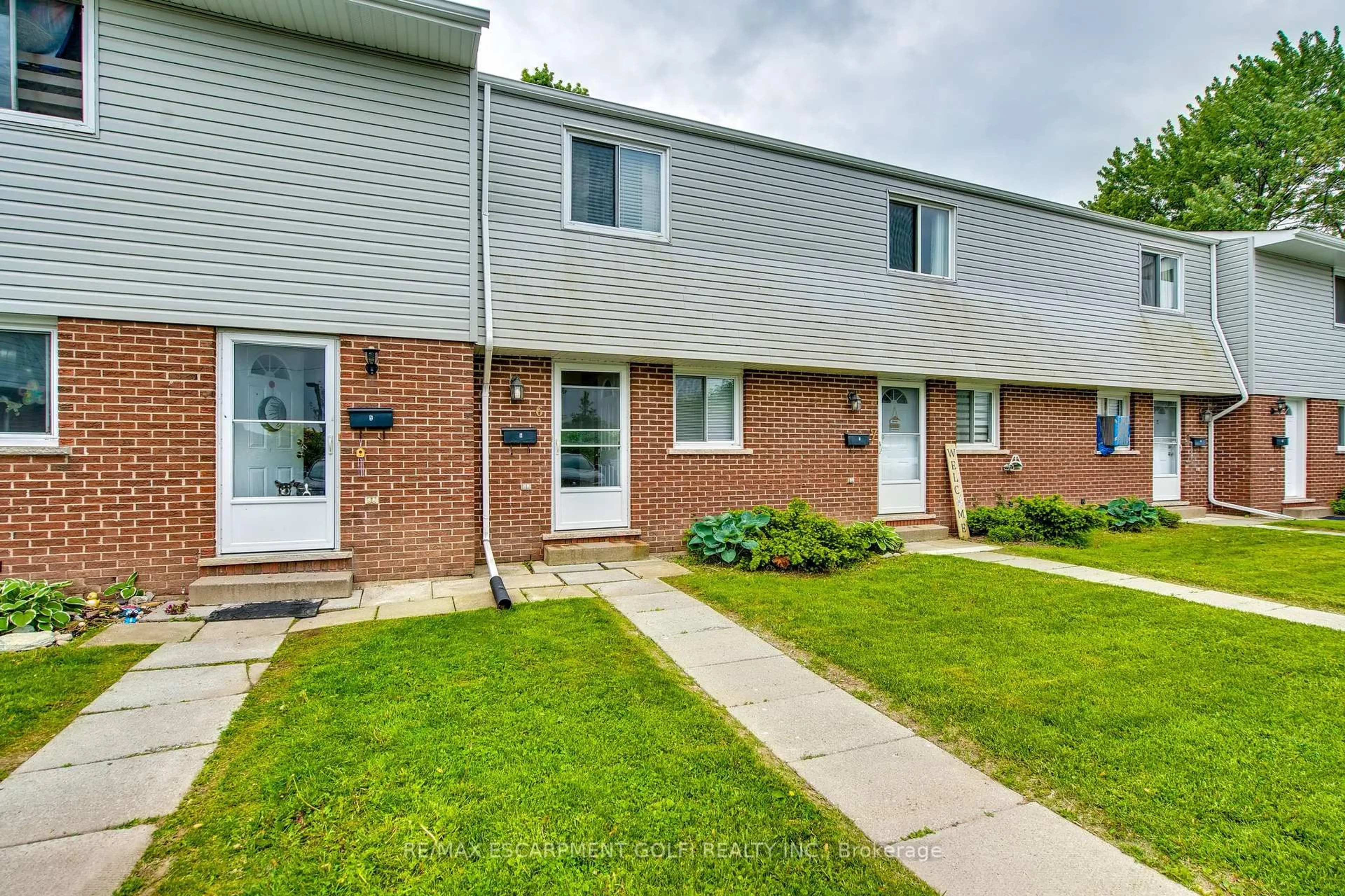 Unknown for 63 Empire St #6, Welland Ontario L3B 2L3