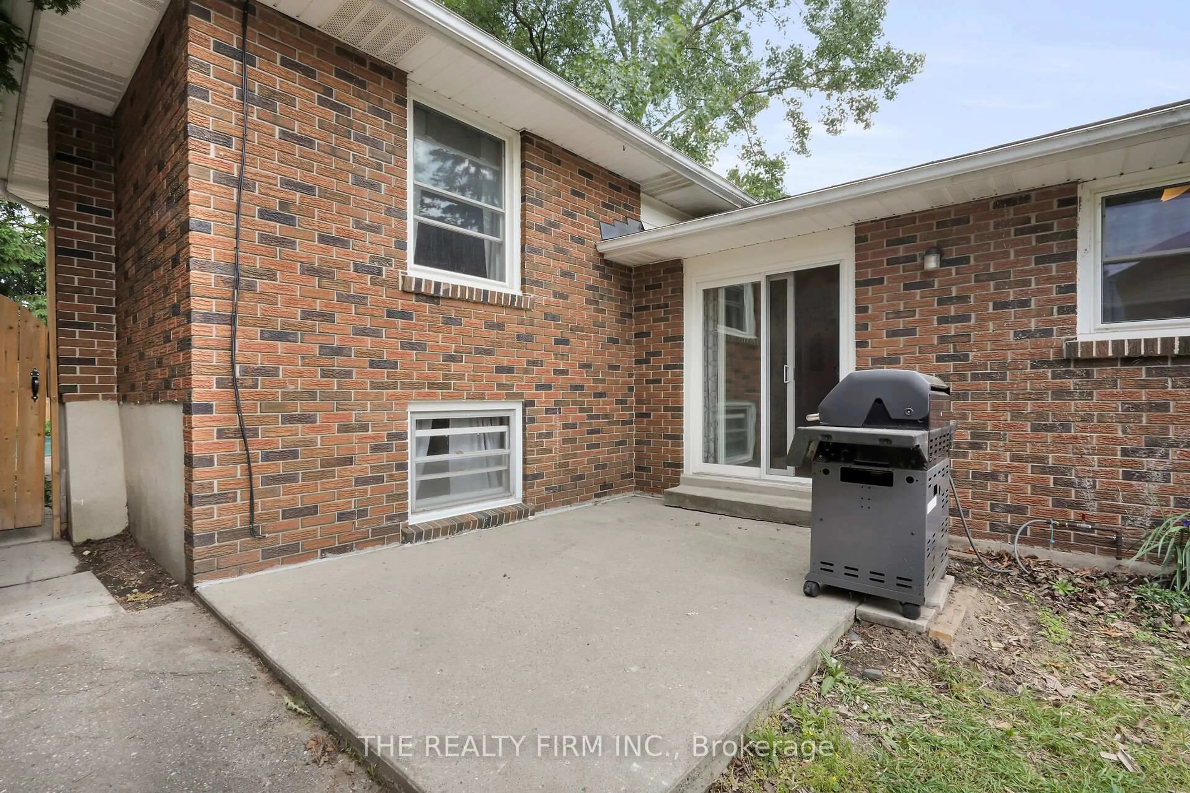 Home with brick exterior material, street for 47 Carmen Cres, London North Ontario N5X 2B4