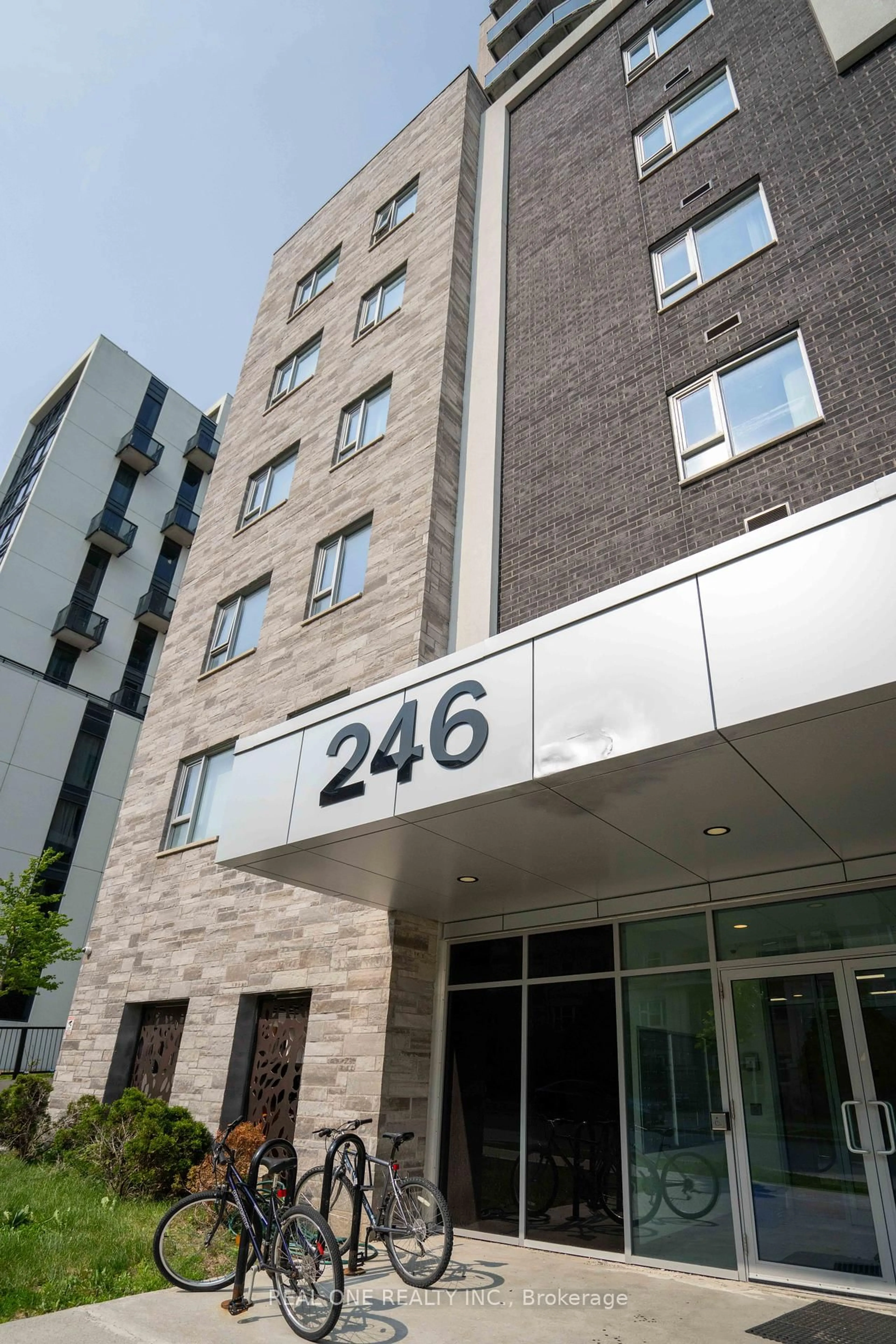 Indoor foyer for 246 Lester St #902, Waterloo Ontario N2L 0H1