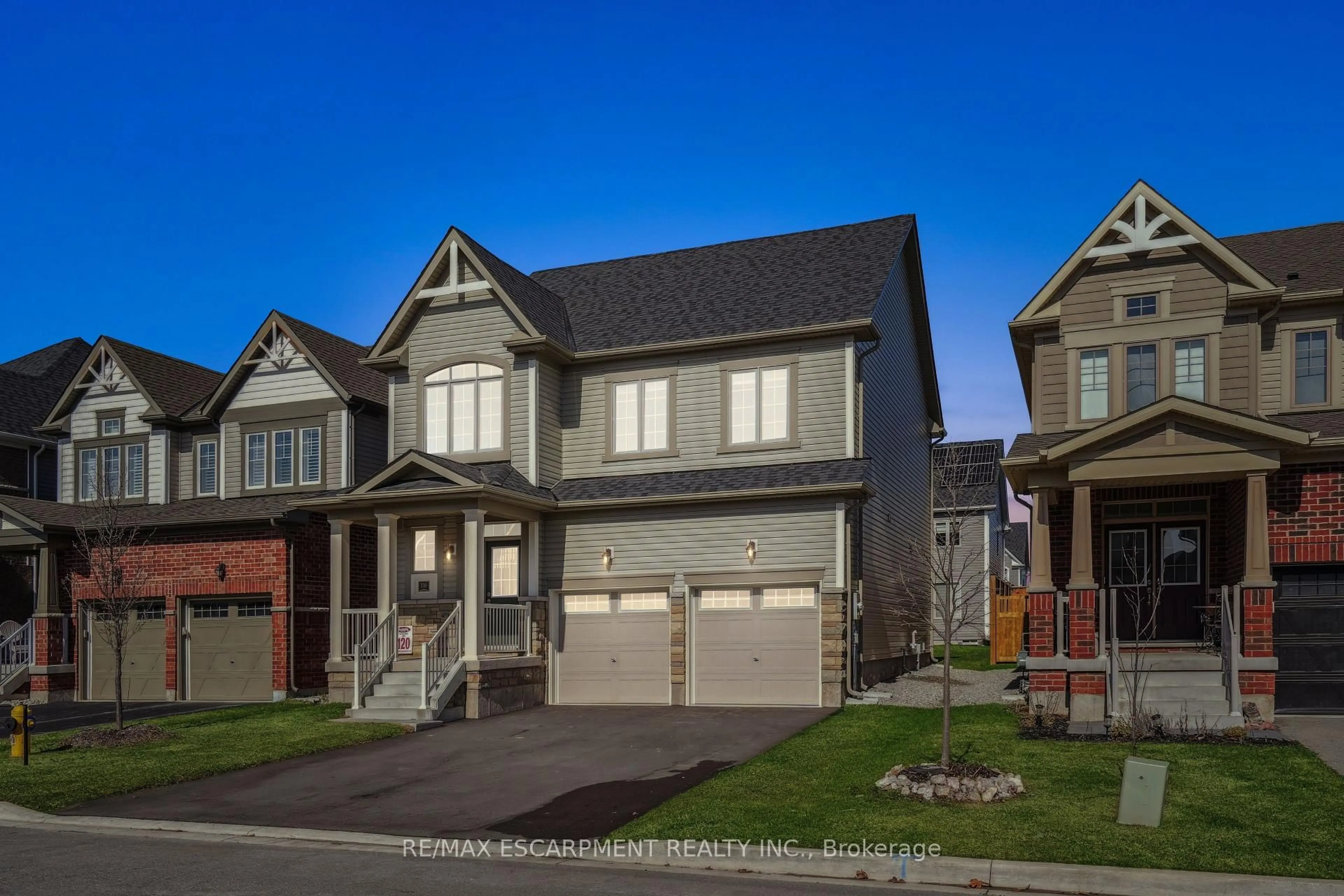 Home with vinyl exterior material, street for 116 Pick Rd, Guelph/Eramosa Ontario N0B 2K0