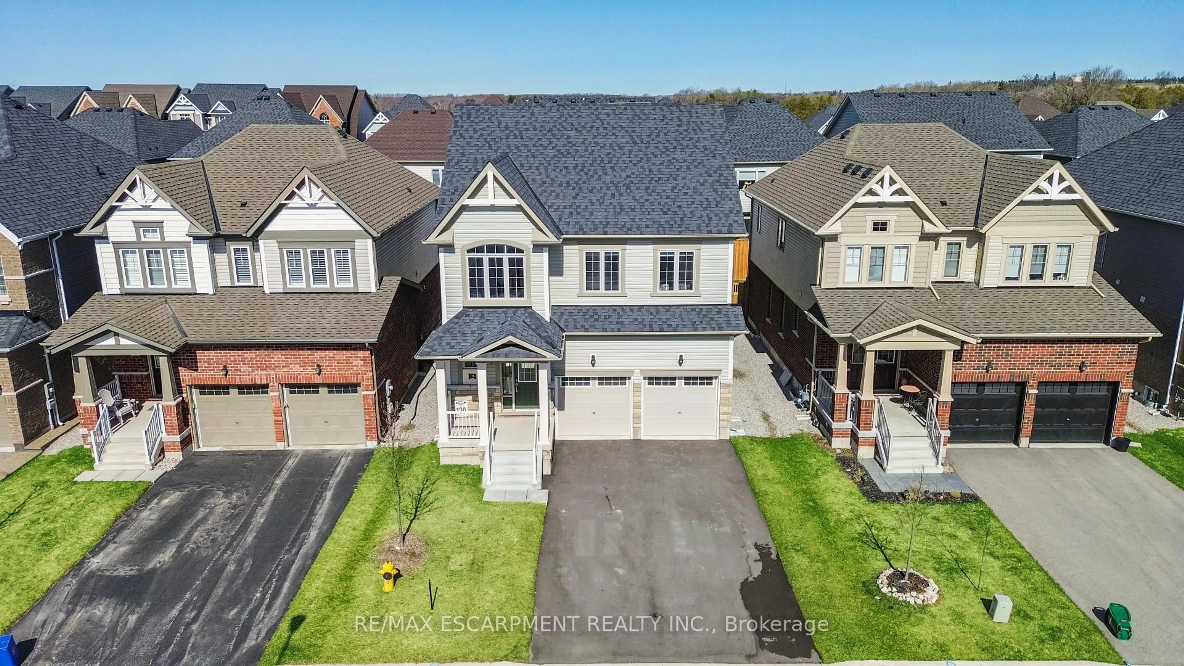 A pic from outside/outdoor area/front of a property/back of a property/a pic from drone, street for 116 Pick Rd, Guelph/Eramosa Ontario N0B 2K0