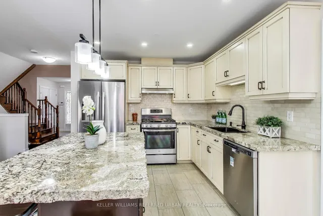 Additional property image - 7 Grandstand Dr