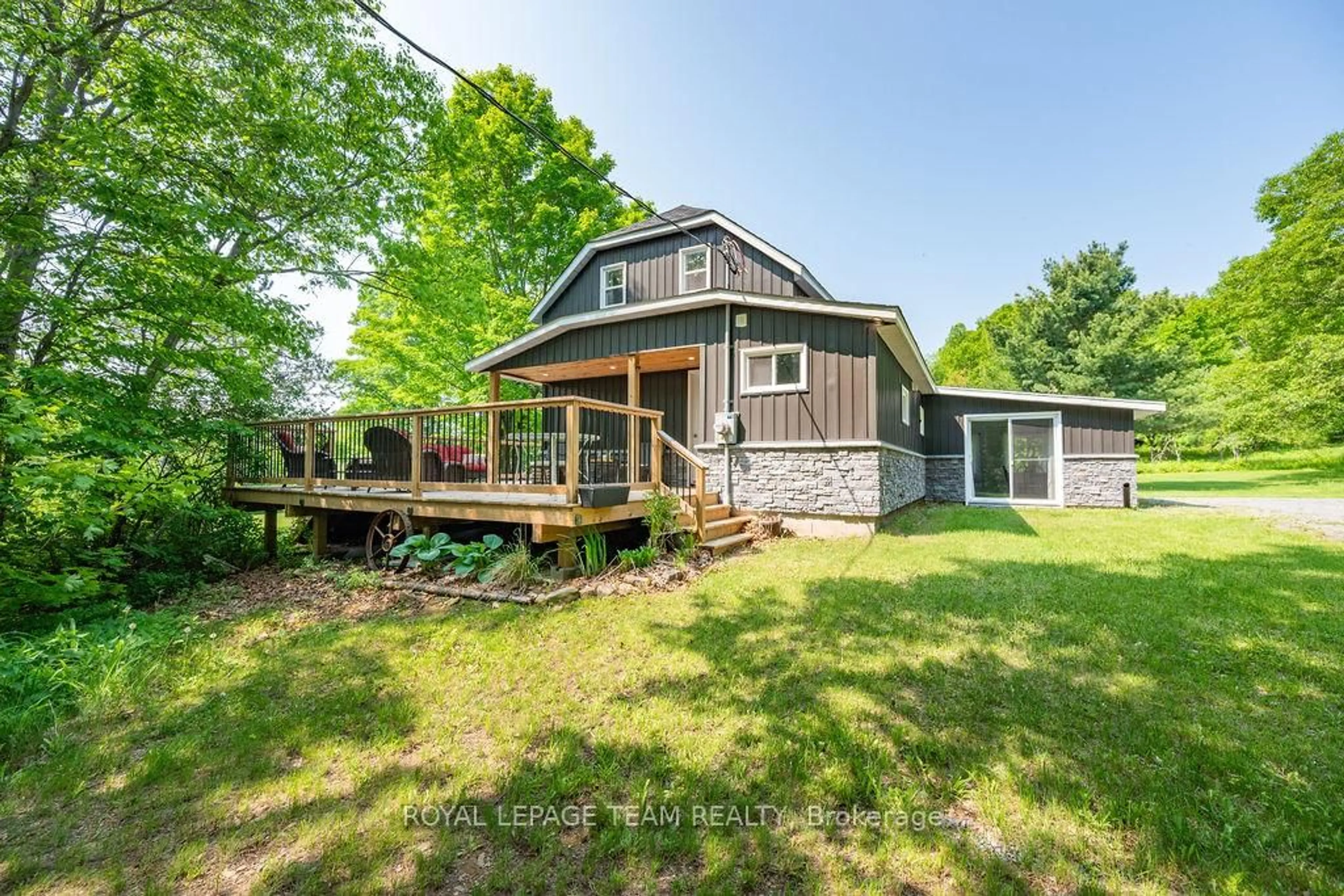 A pic from outside/outdoor area/front of a property/back of a property/a pic from drone, unknown for 3432 Siberia Rd, Combermere Ontario K0J 1L0