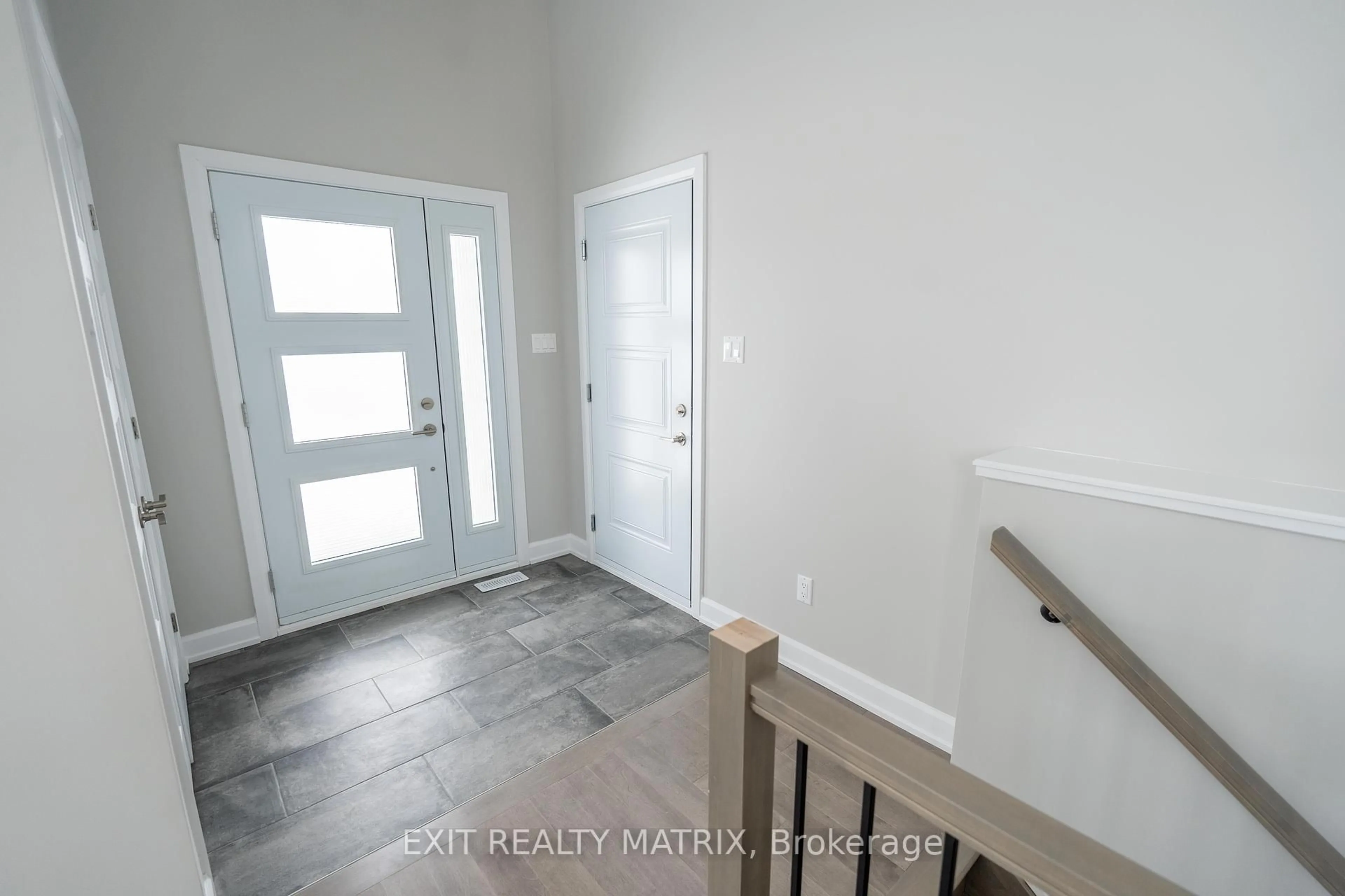 Indoor entryway for 4642 CORNETT Lane, South Stormont Ontario K0C 2A0