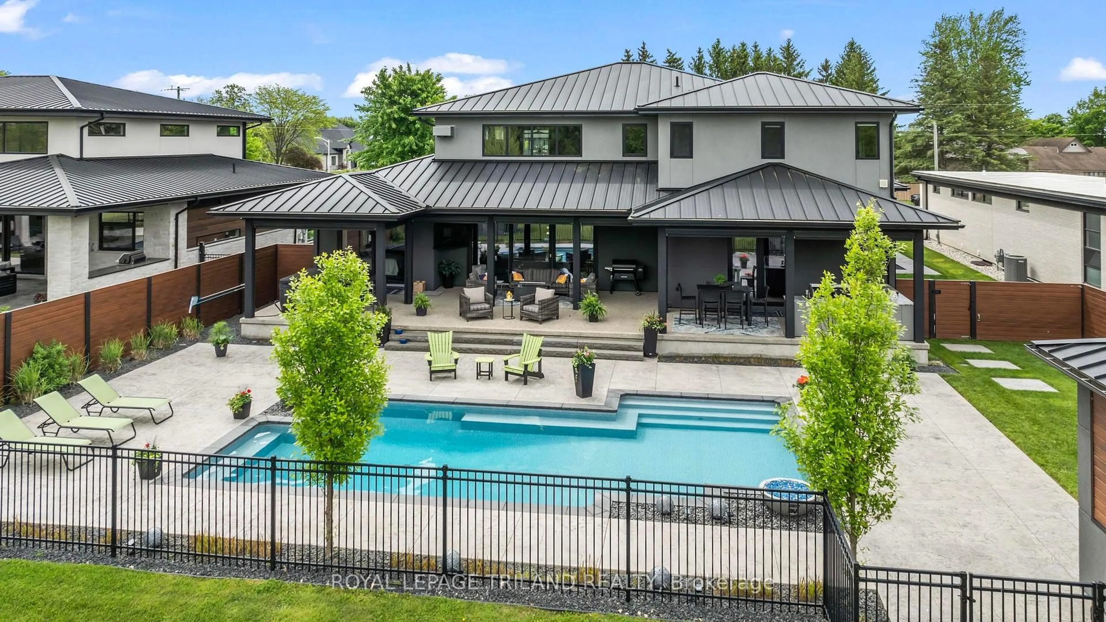 Patio, mountain view for 143 HARRIS Rd, Middlesex Centre Ontario N0L 1E0