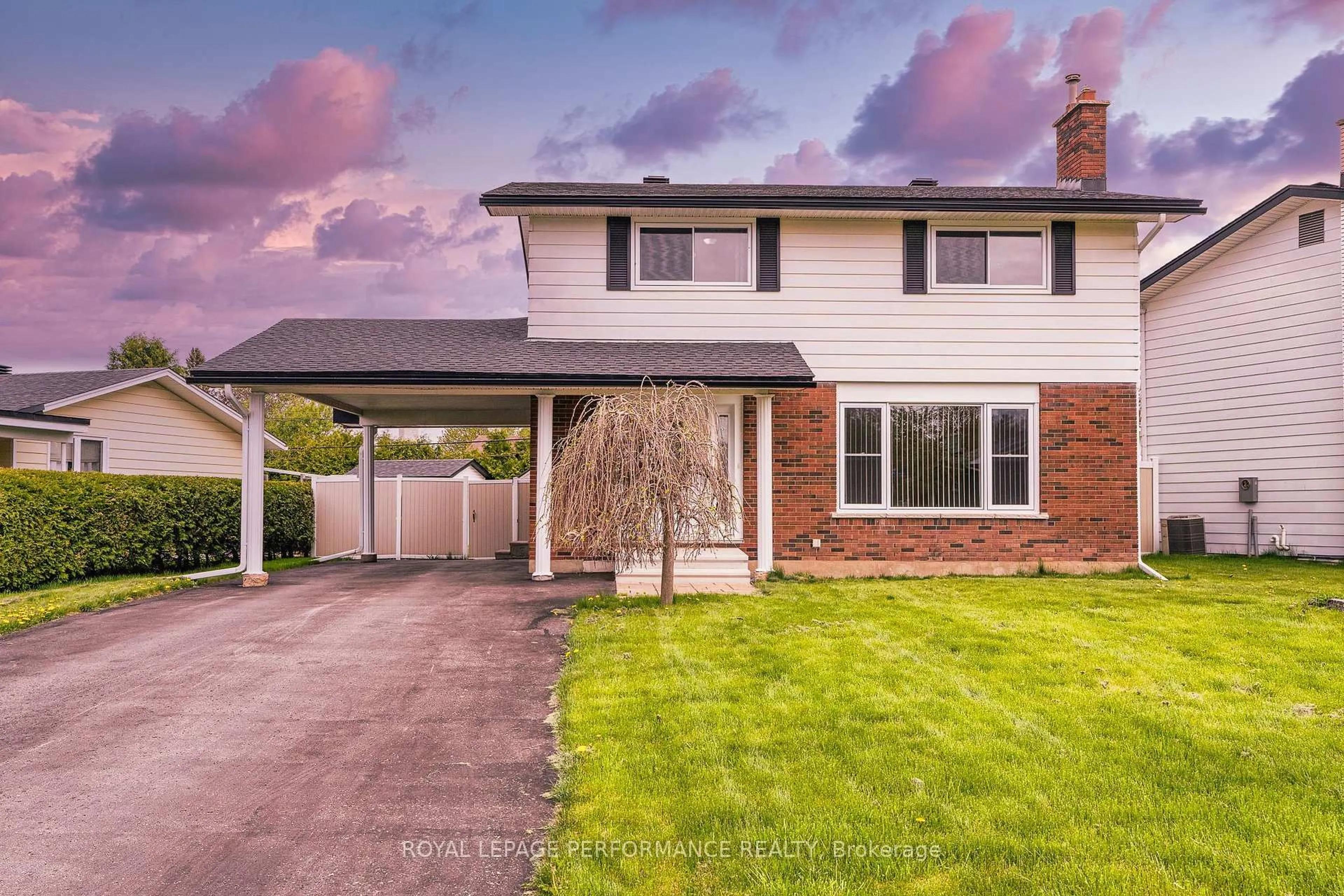 Home with vinyl exterior material, street for 1407 Duford Dr, Orleans Ontario K1E 1E4