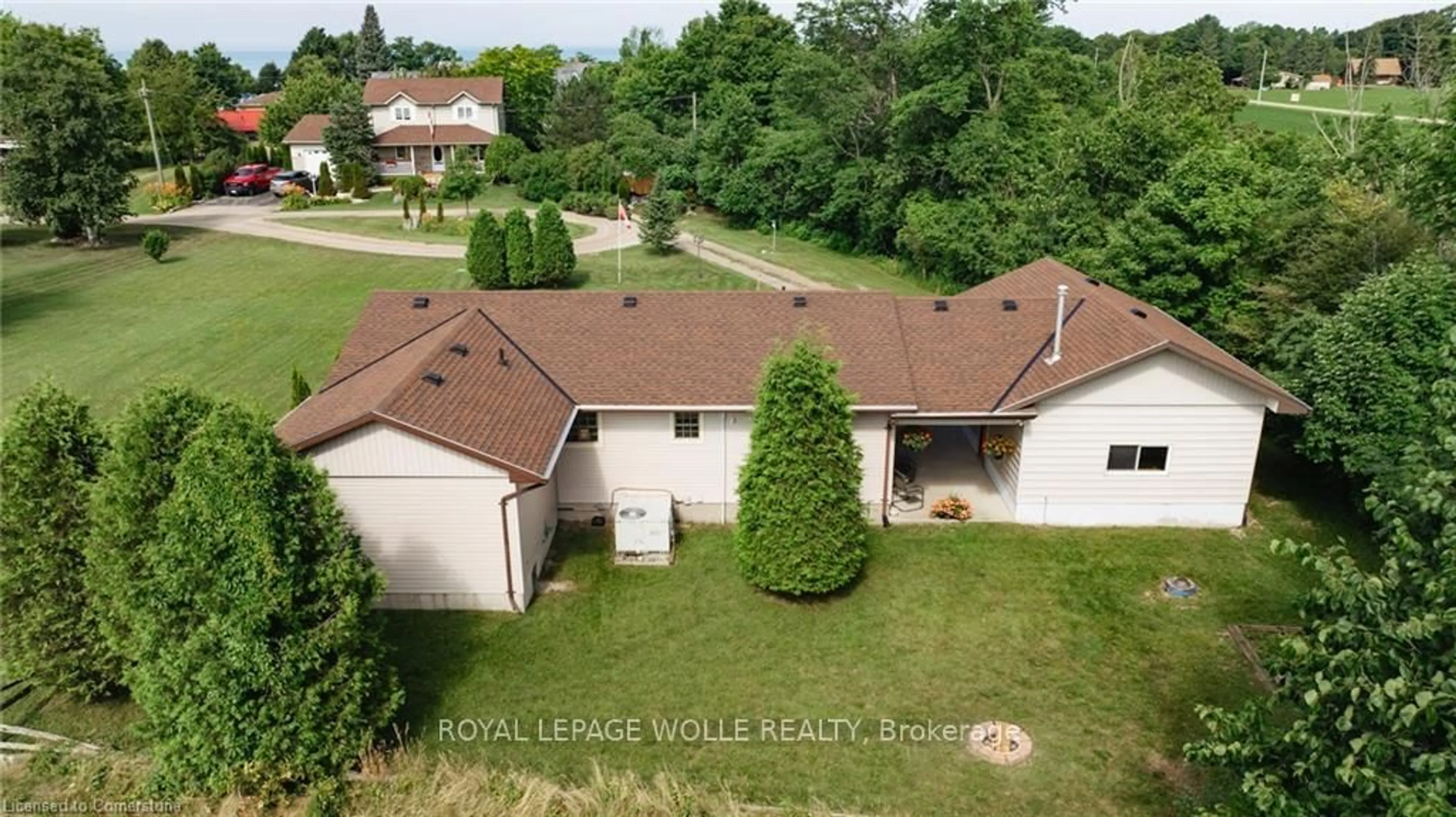 A pic from outside/outdoor area/front of a property/back of a property/a pic from drone, unknown for 73034 Claudette Dr, Bluewater Ontario N0M 2T0