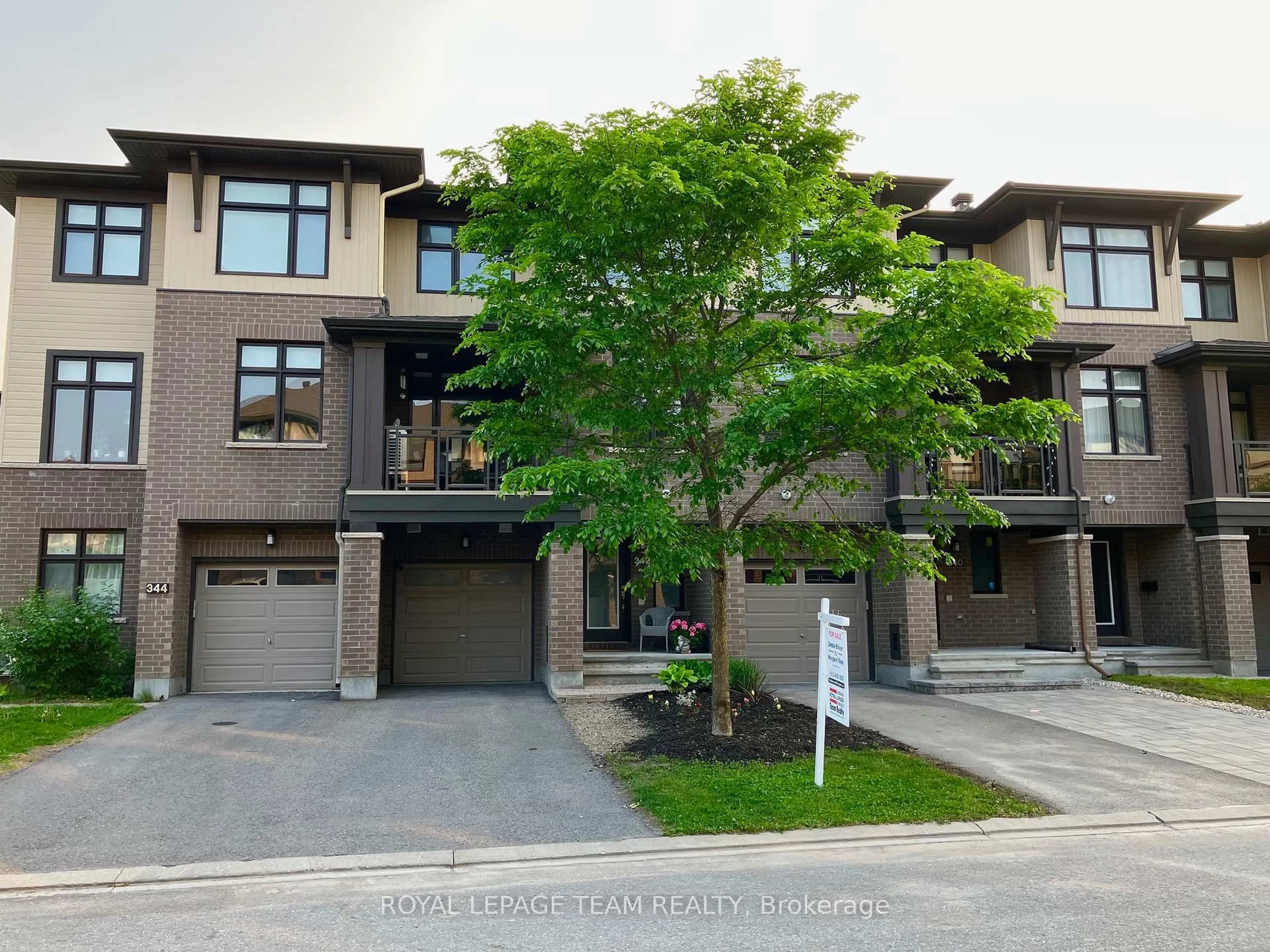 A pic from outside/outdoor area/front of a property/back of a property/a pic from drone, street for 342 Twinflower Way, Ottawa Ontario K2J 5Z6