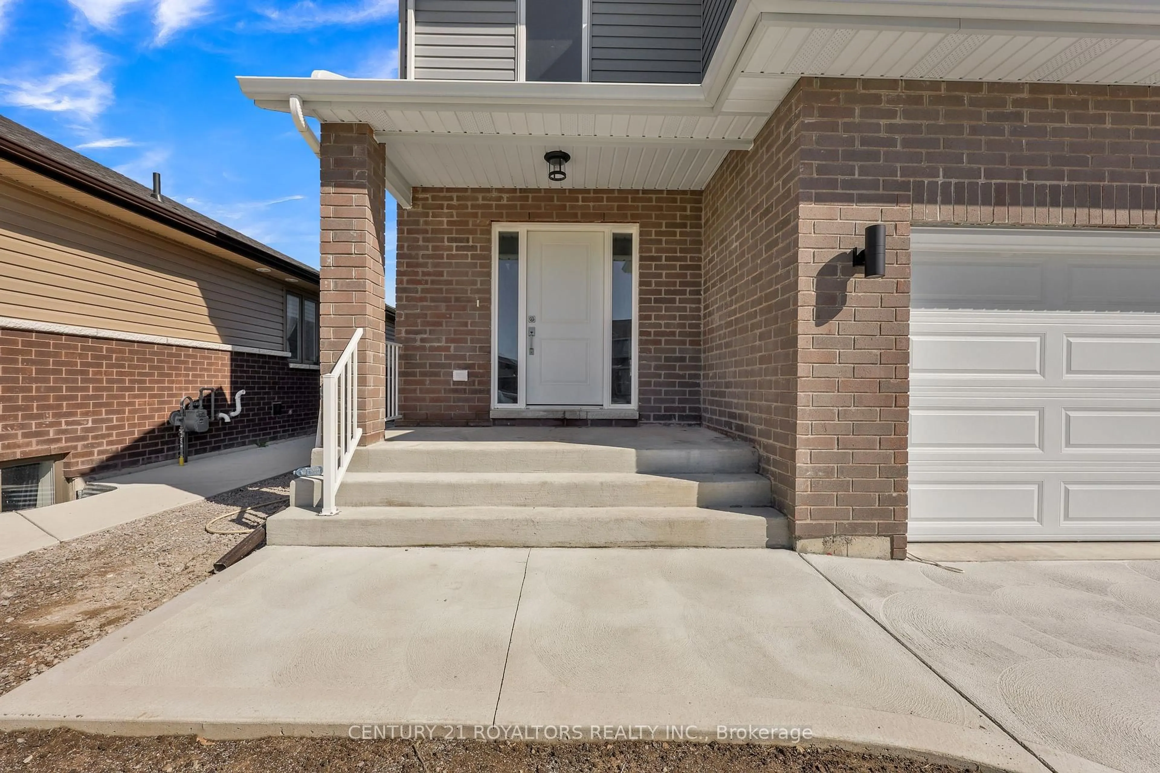 Home with brick exterior material, street for 98 Warwick Dr, Chatham-Kent Ontario N7M 0T9