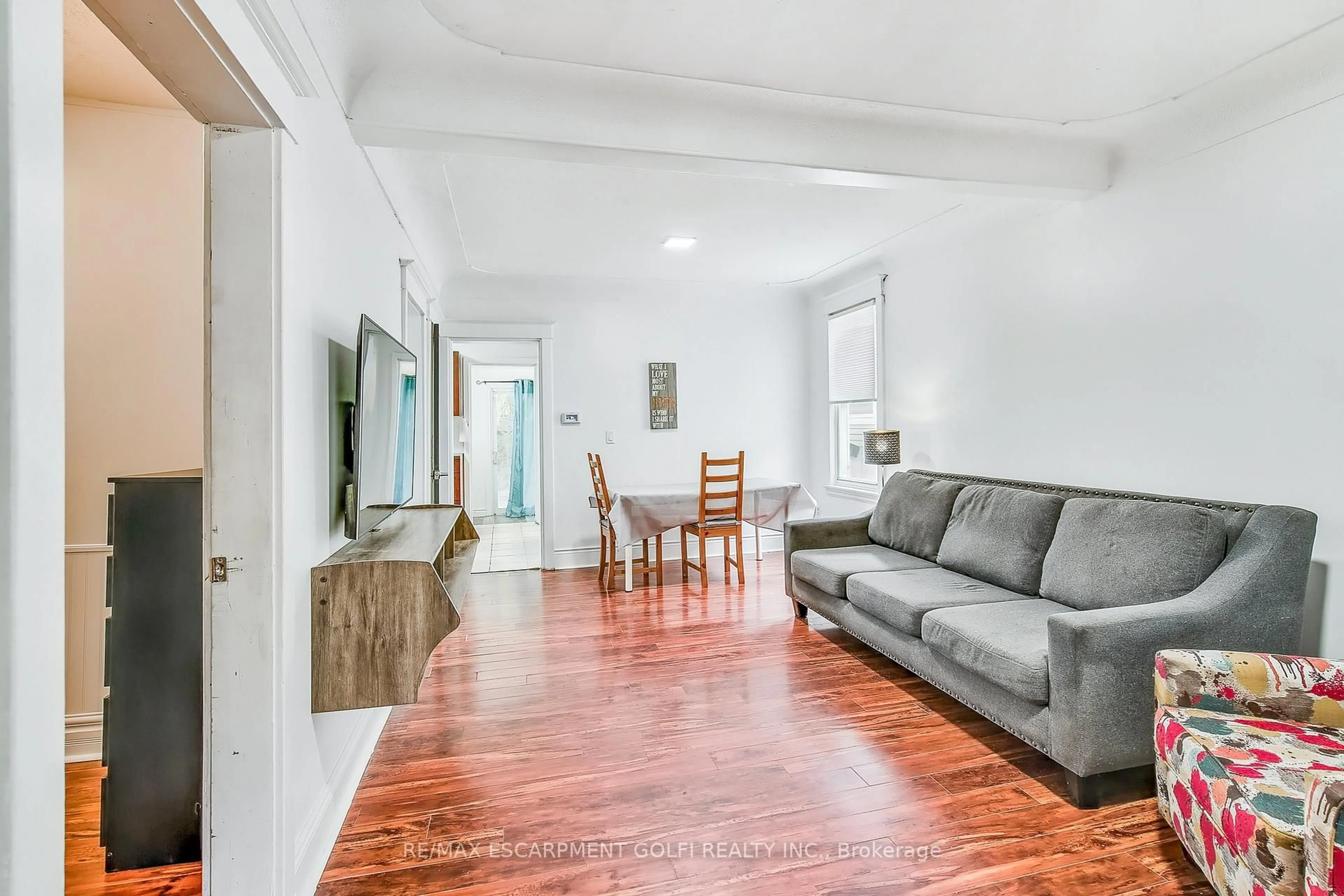 Living room with furniture, unknown for 36 Barons Ave, Hamilton Ontario L8H 5A2