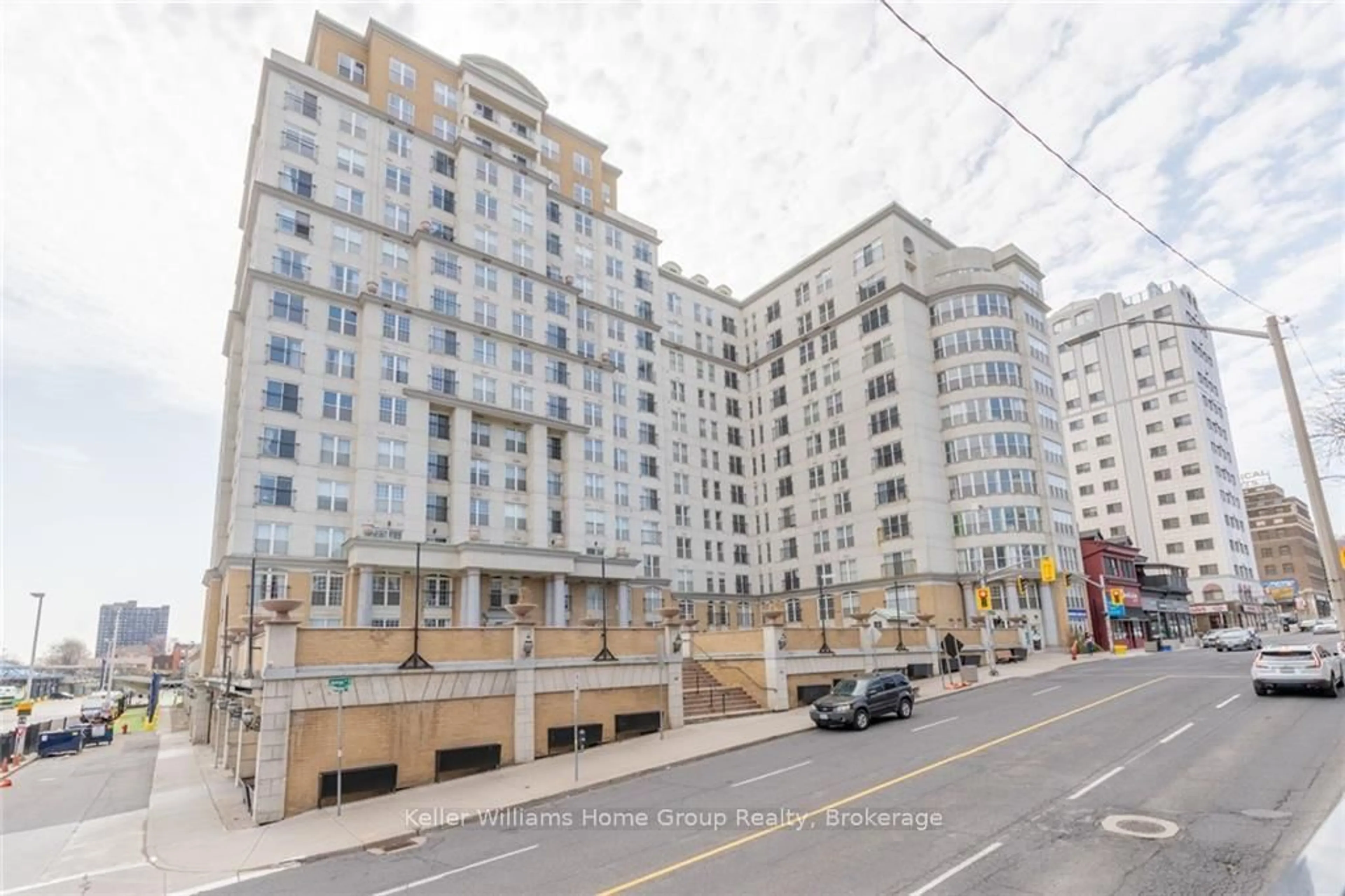 Blurry image for 135 James St #209, Hamilton Ontario L8P 2Z6