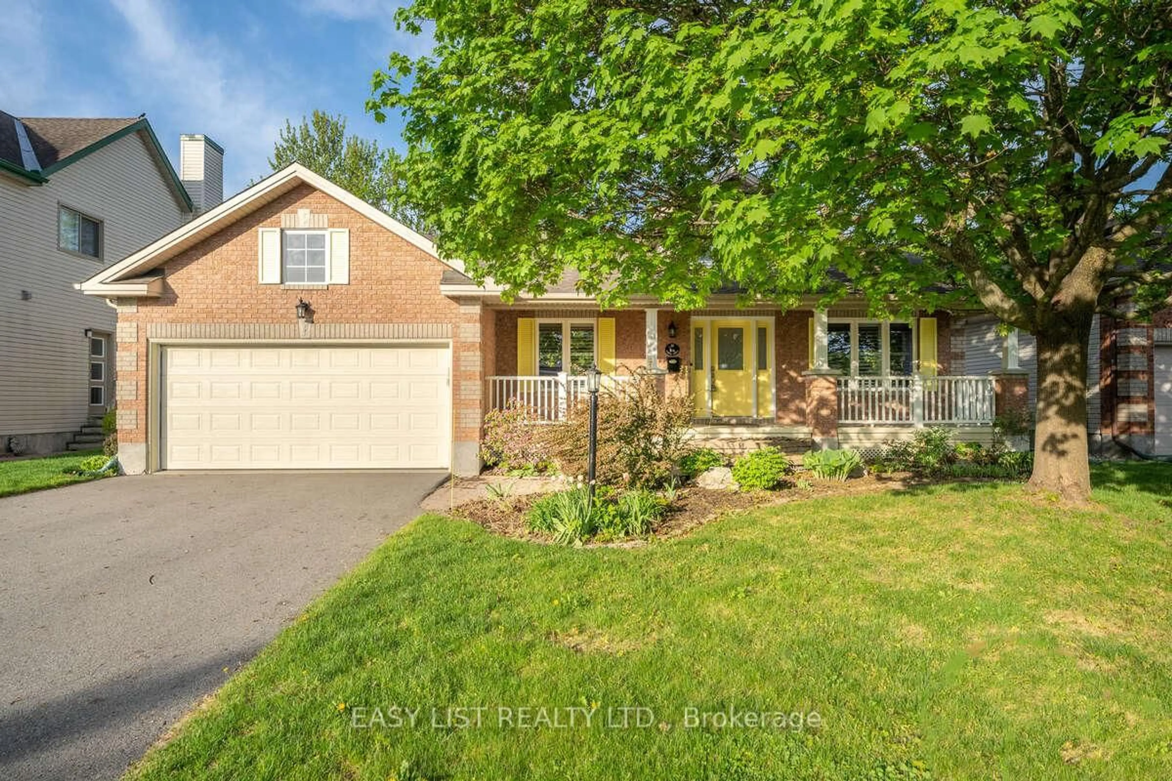 Home with brick exterior material, street for 31 Forest Creek Dr, Ottawa Ontario K2S 1P9