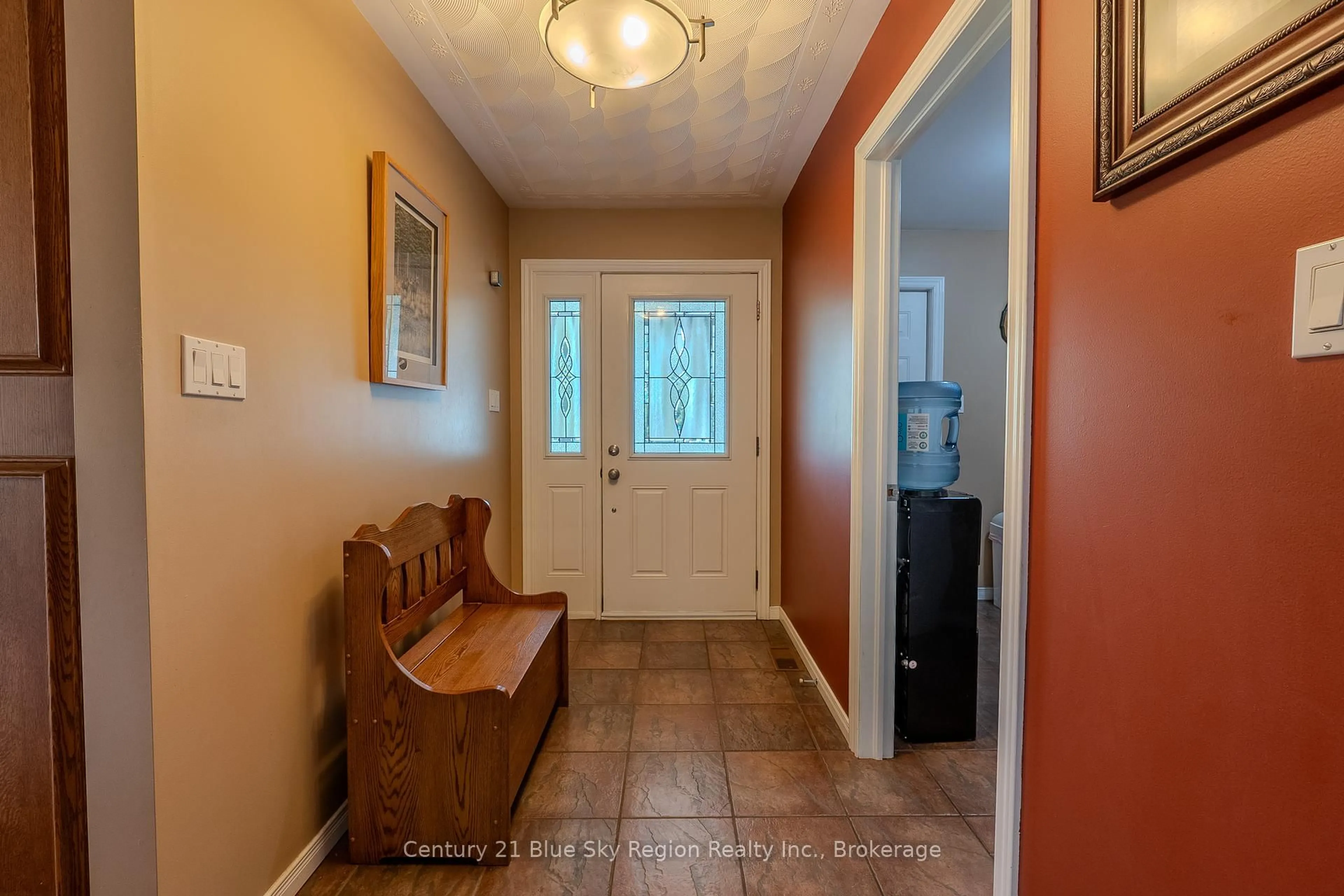Indoor entryway for 220 Hummel Line, Powassan Ontario P0H 2L0