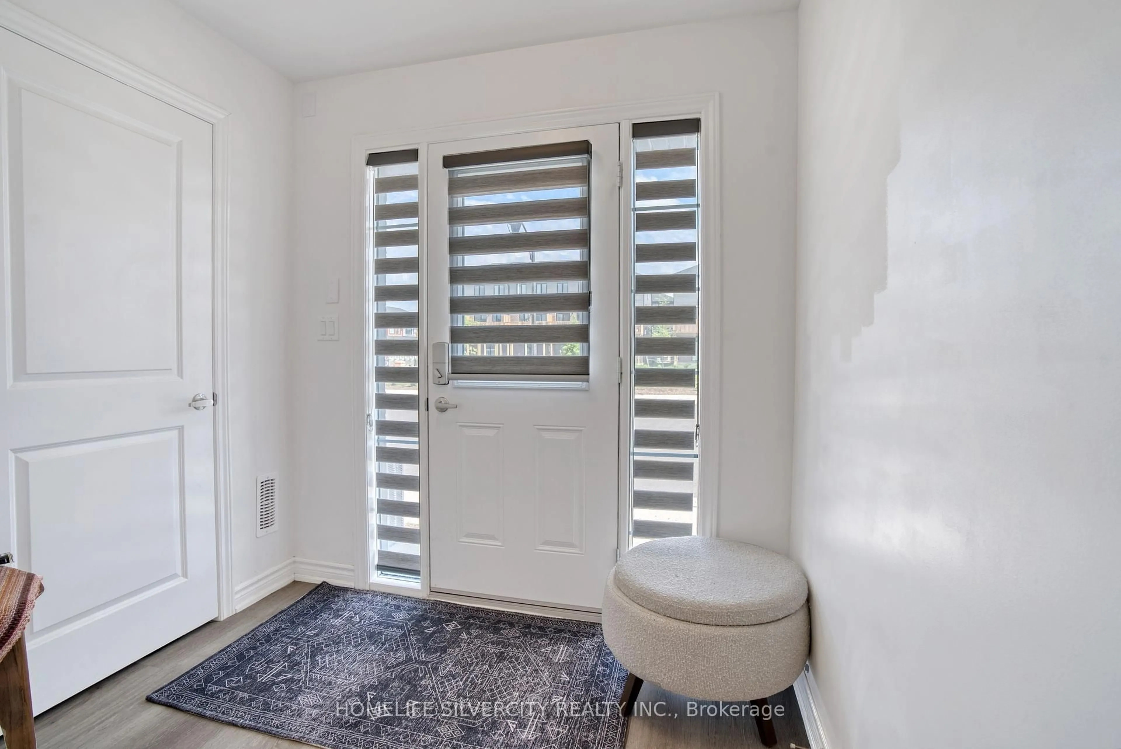 Indoor entryway for 461 Blackburn Dr #119, Brantford Ontario N3T 0W9