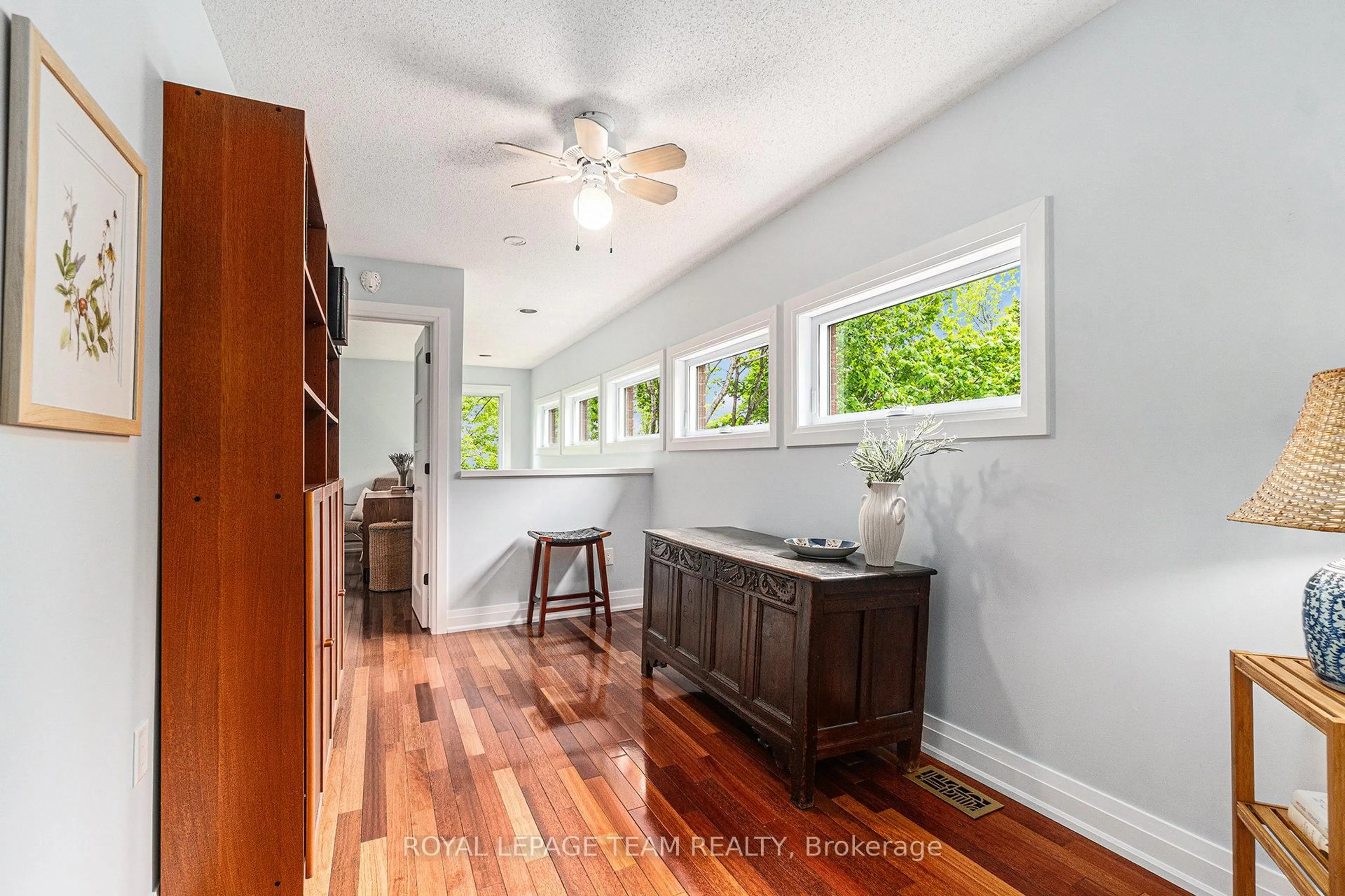 Indoor entryway for 2259 Fitzroy St, Fitzroy Harbour Ontario K0A 1X0