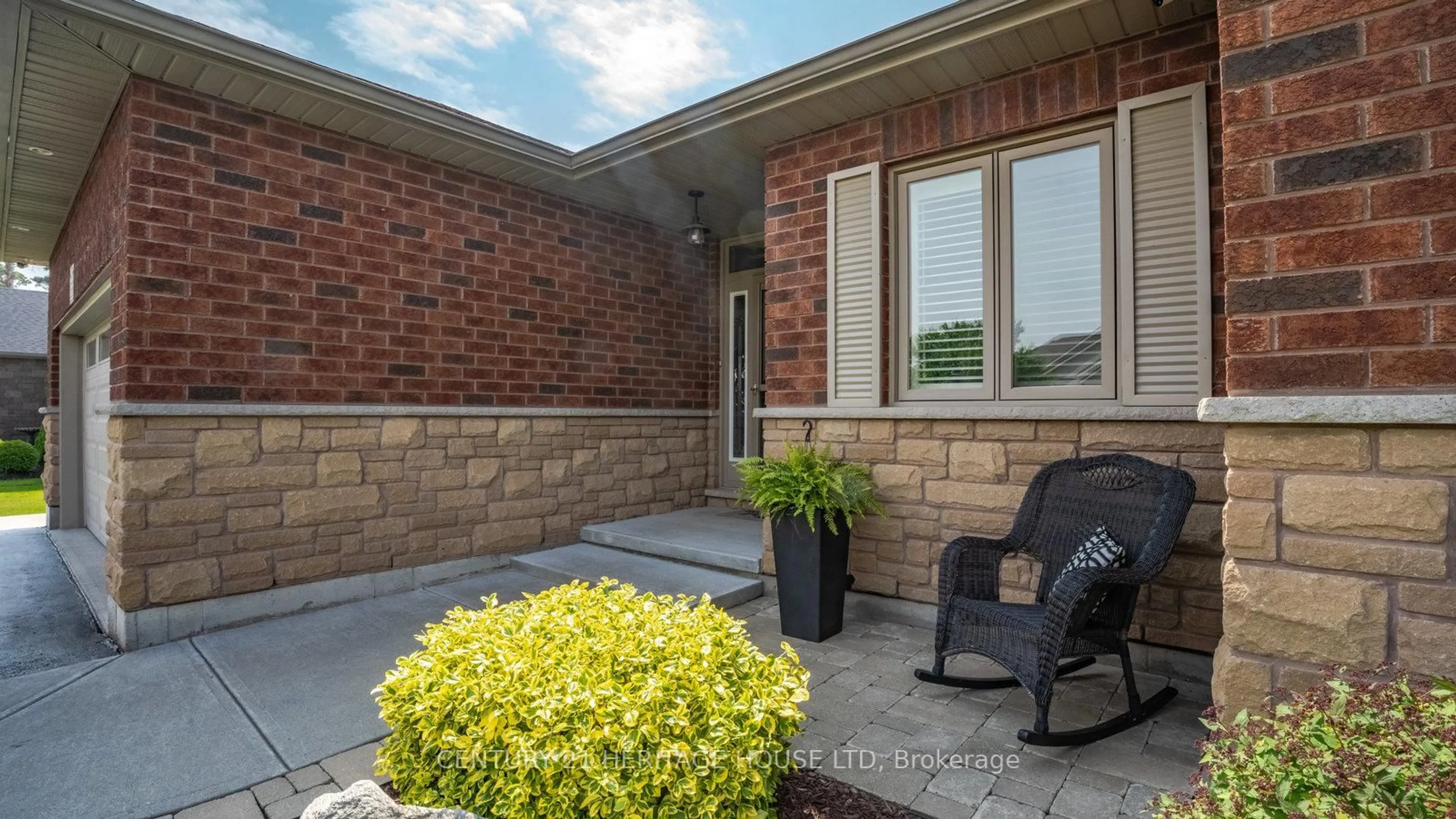 Home with brick exterior material, street for 33 Melody Dr, Norfolk Ontario N4B 3E1