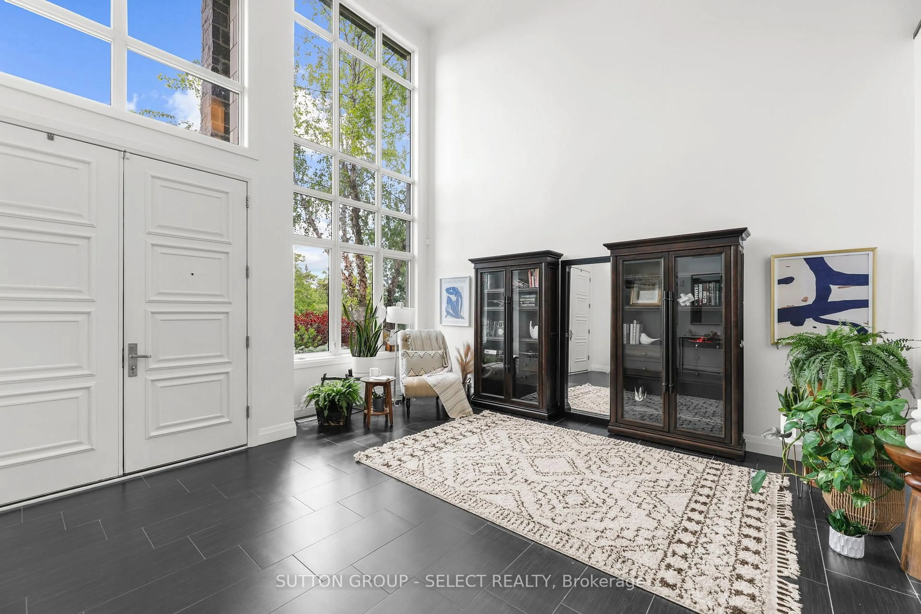 Indoor entryway for 710 Hickoryridge Common, London North Ontario N6G 0M8