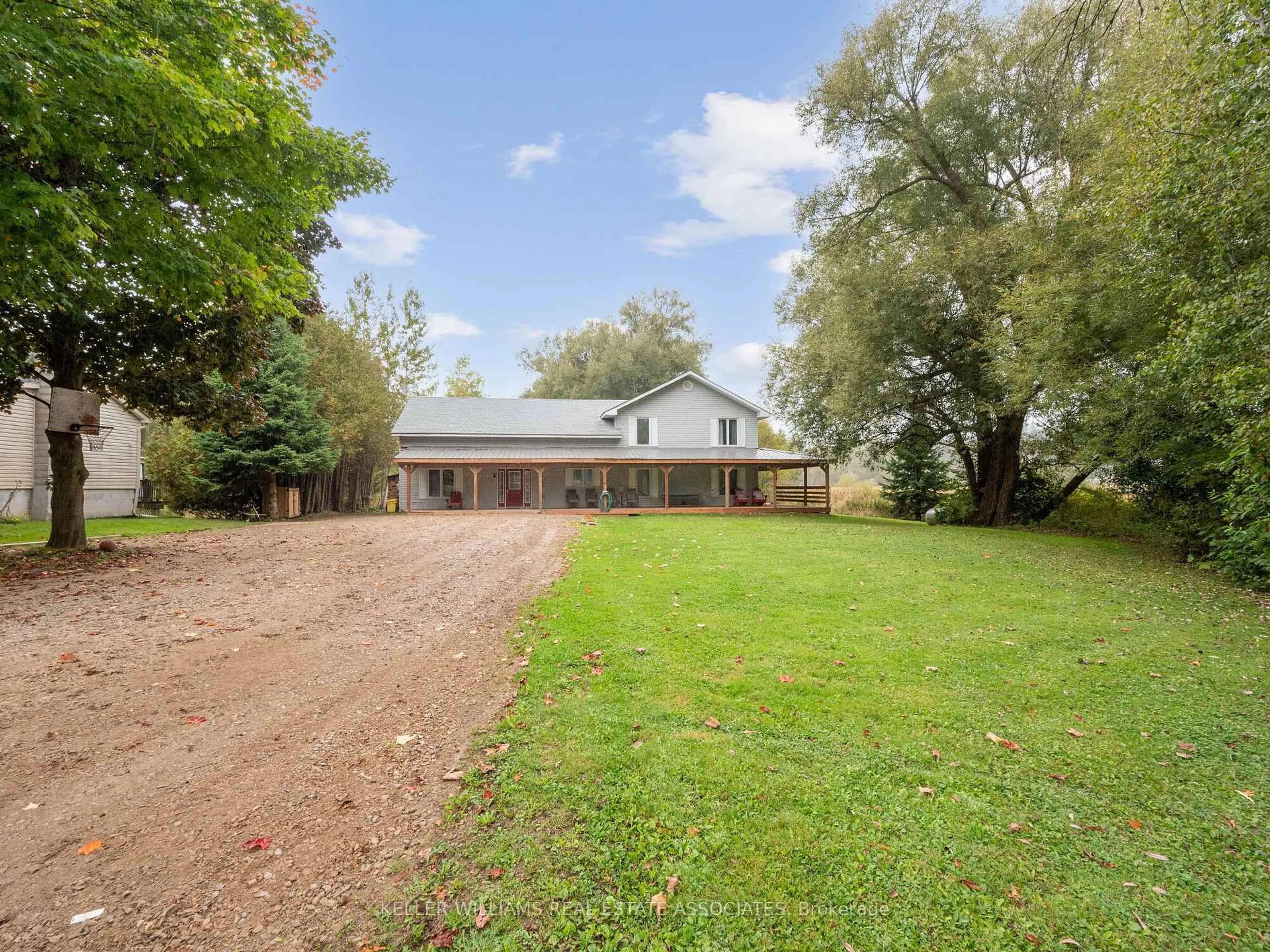 A pic from outside/outdoor area/front of a property/back of a property/a pic from drone, water/lake/river/ocean view for 8 Scott Cres, Erin Ontario N0B 1Z0