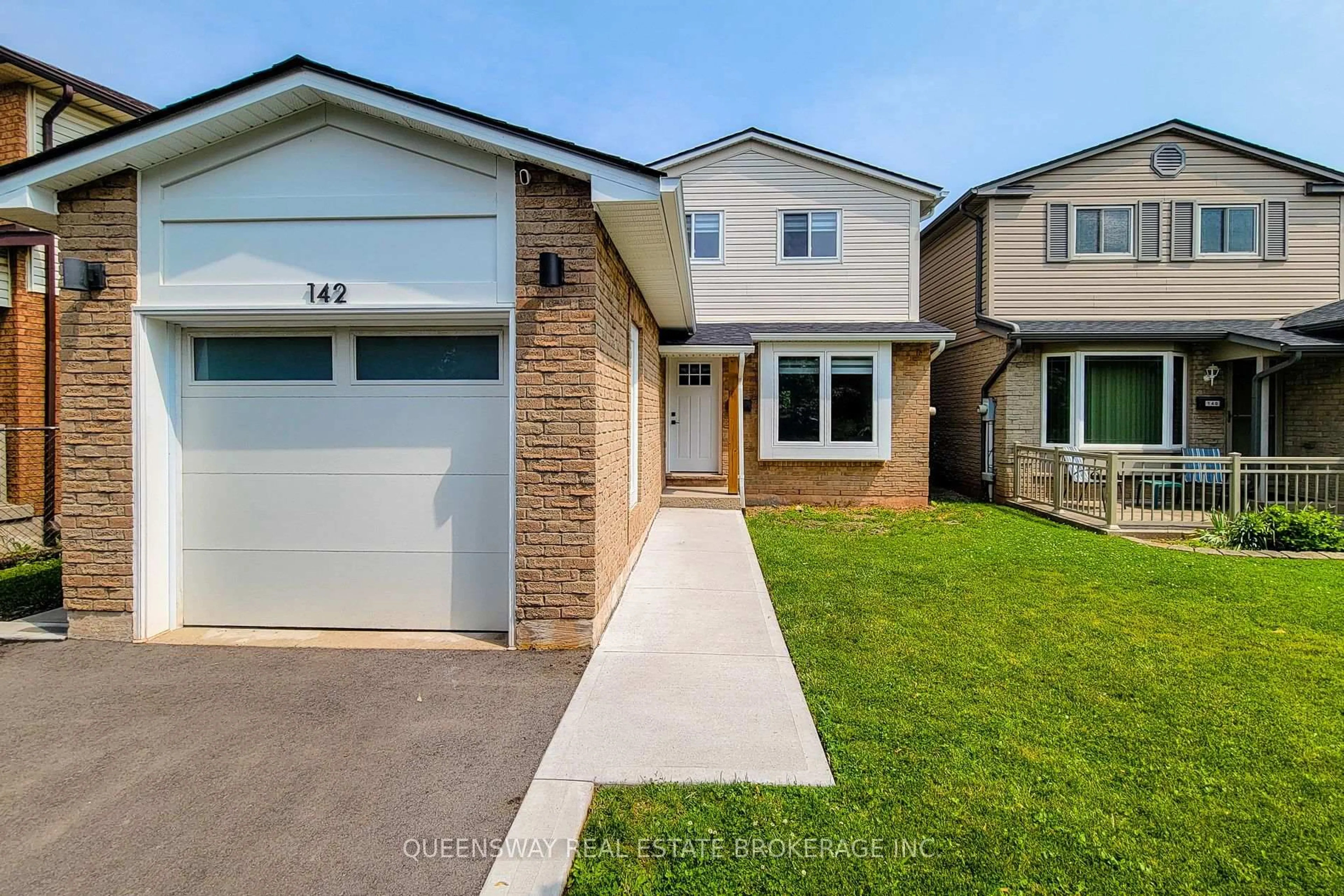 A pic from outside/outdoor area/front of a property/back of a property/a pic from drone, street for 142 Macintosh Dr, Hamilton Ontario L8E 4A4