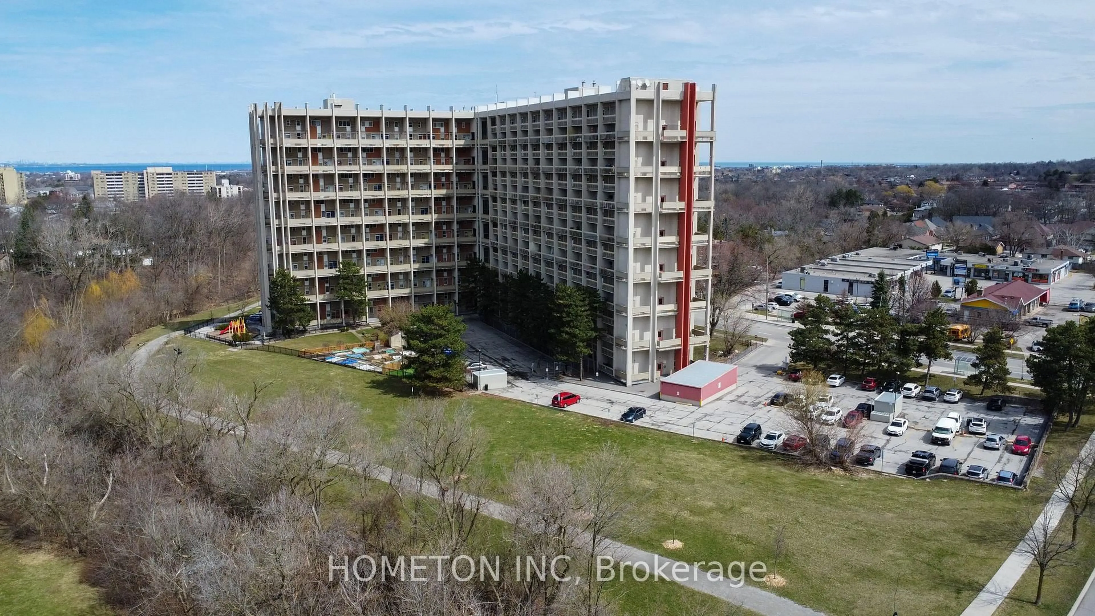 A pic from outside/outdoor area/front of a property/back of a property/a pic from drone, building for 350 Quigley Rd #831, Hamilton Ontario L8K 5N2
