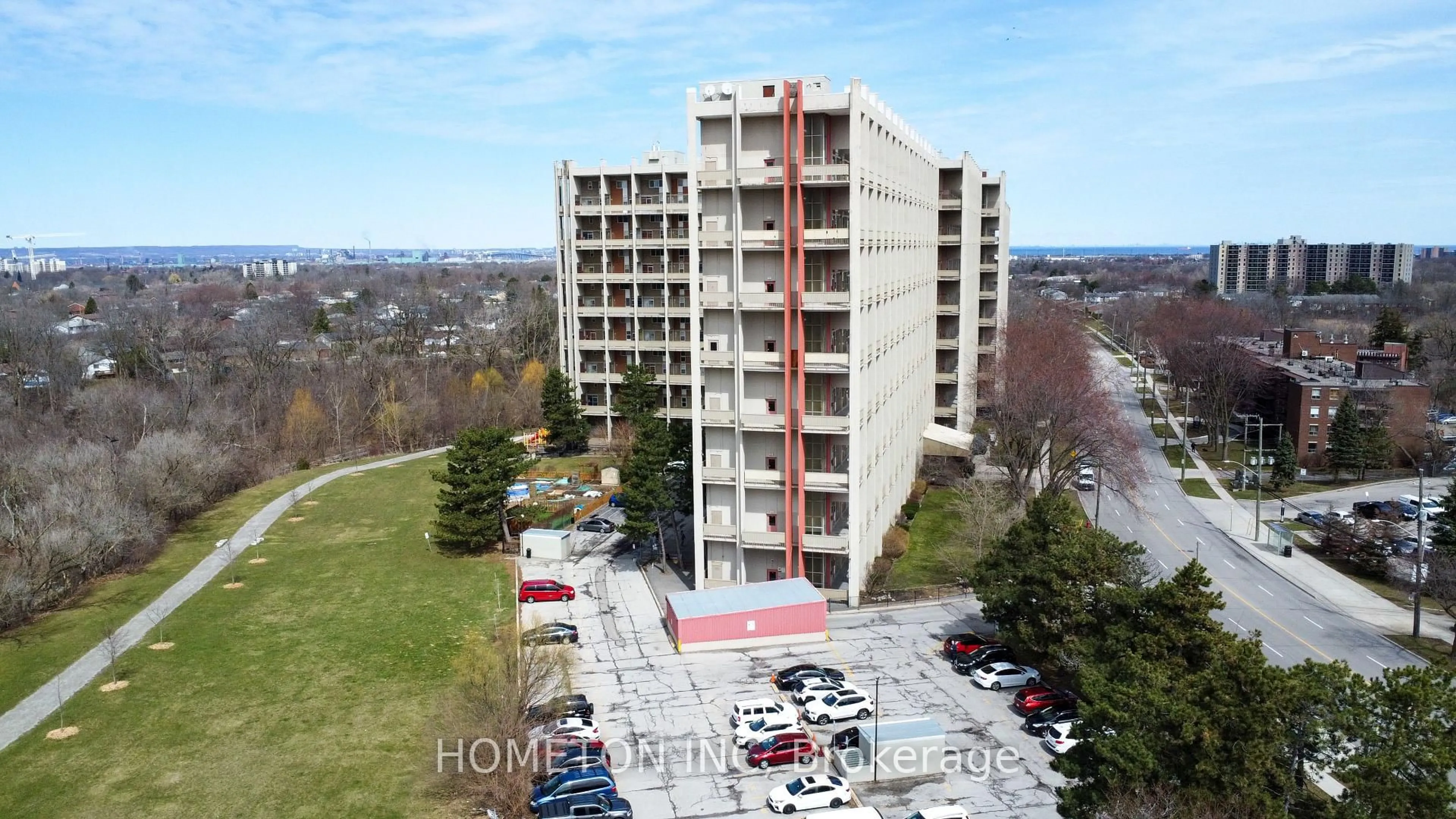 A pic from outside/outdoor area/front of a property/back of a property/a pic from drone, building for 350 Quigley Rd #831, Hamilton Ontario L8K 5N2