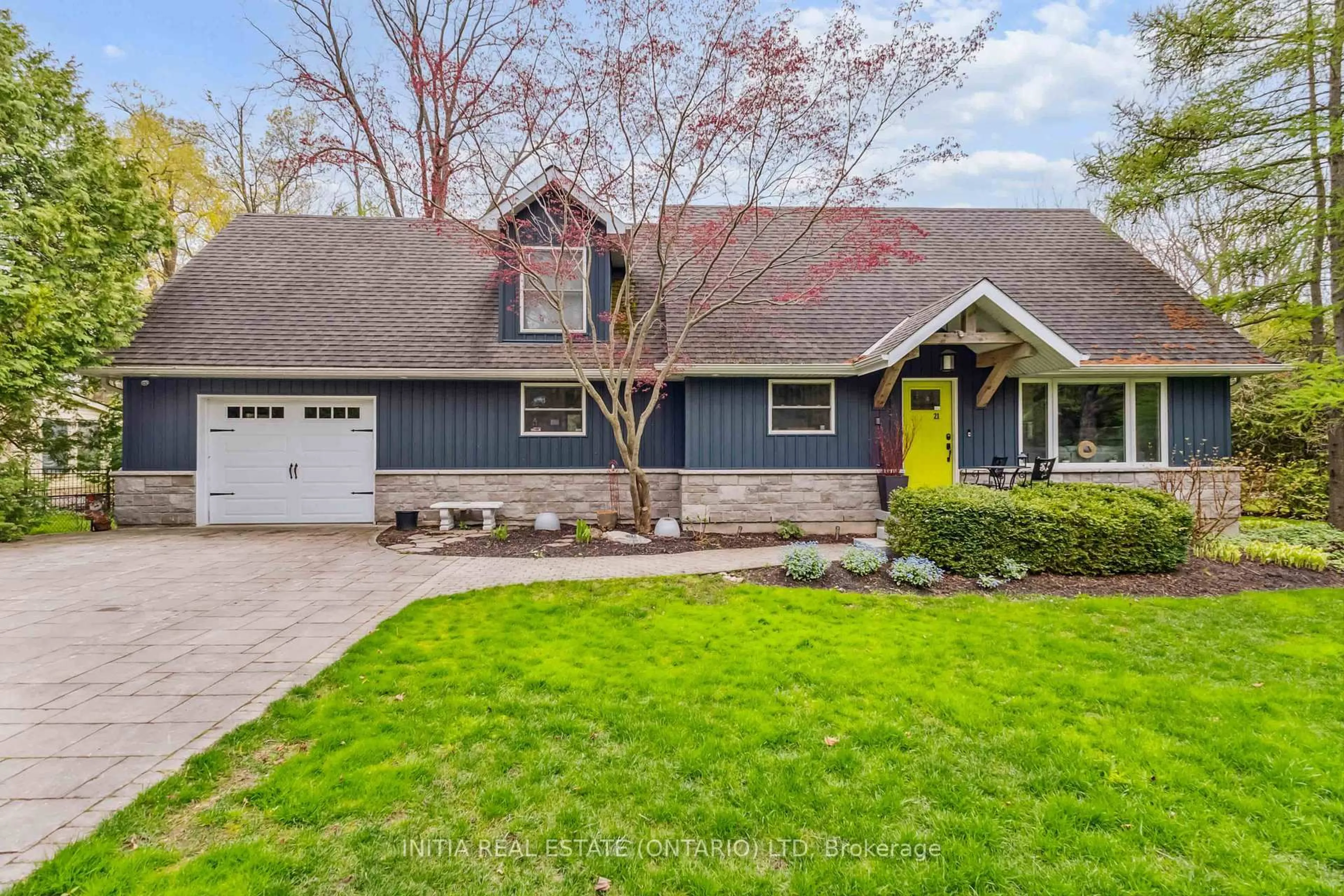 Home with vinyl exterior material, street for 21 Chiniquy St, Bluewater Ontario N0M 1G0