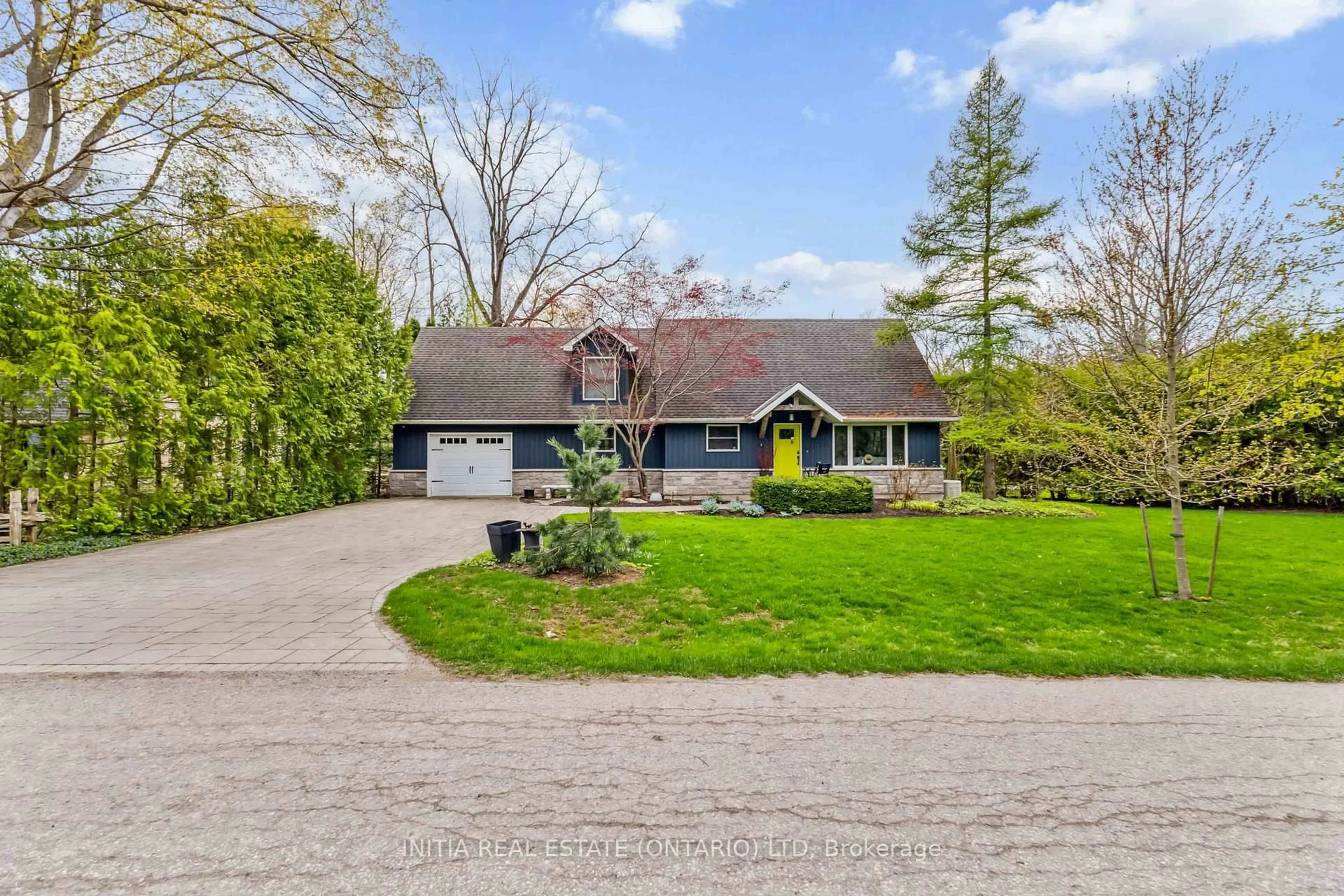 A pic from outside/outdoor area/front of a property/back of a property/a pic from drone, street for 21 Chiniquy St, Bluewater Ontario N0M 1G0