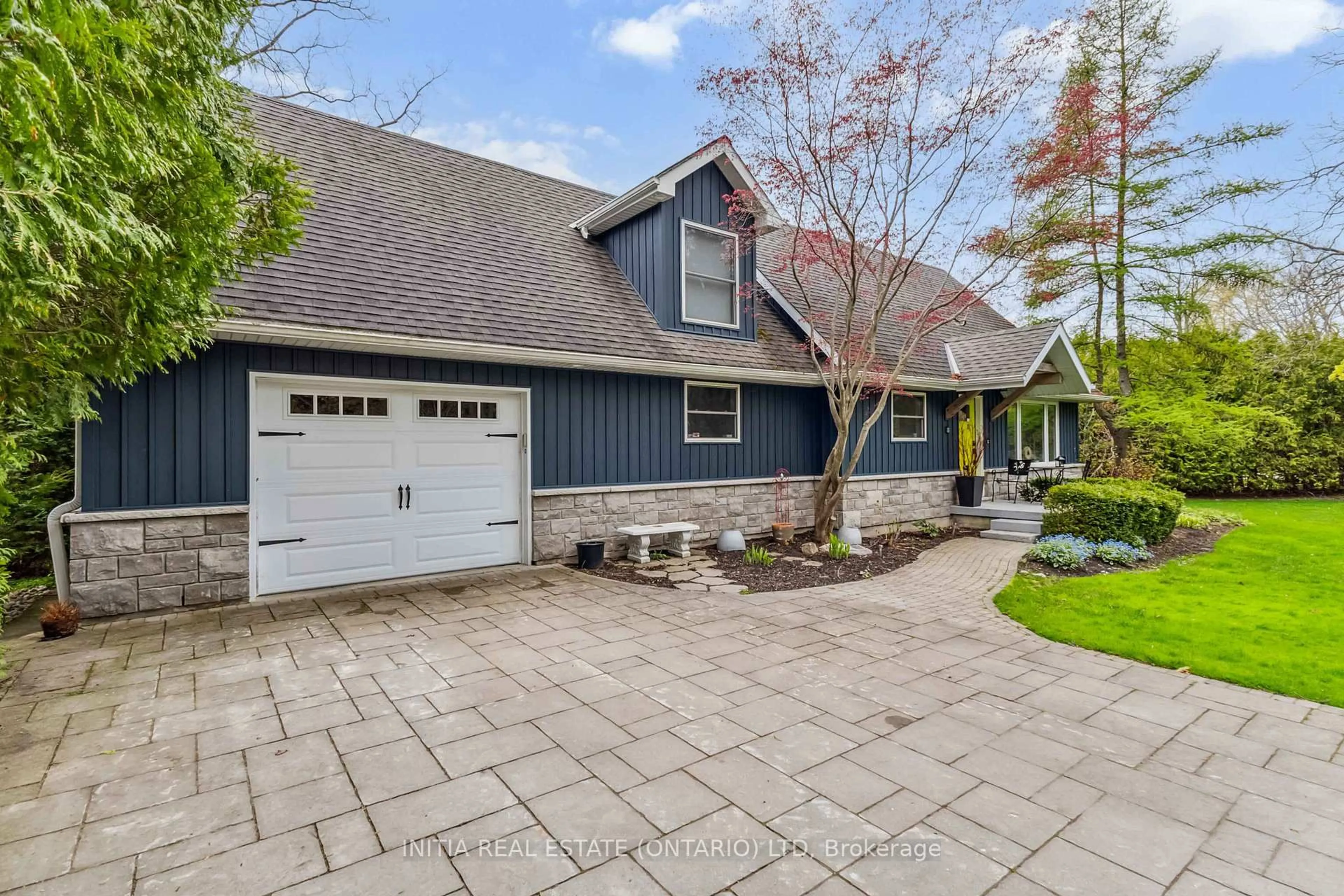 Home with vinyl exterior material, street for 21 Chiniquy St, Bluewater Ontario N0M 1G0