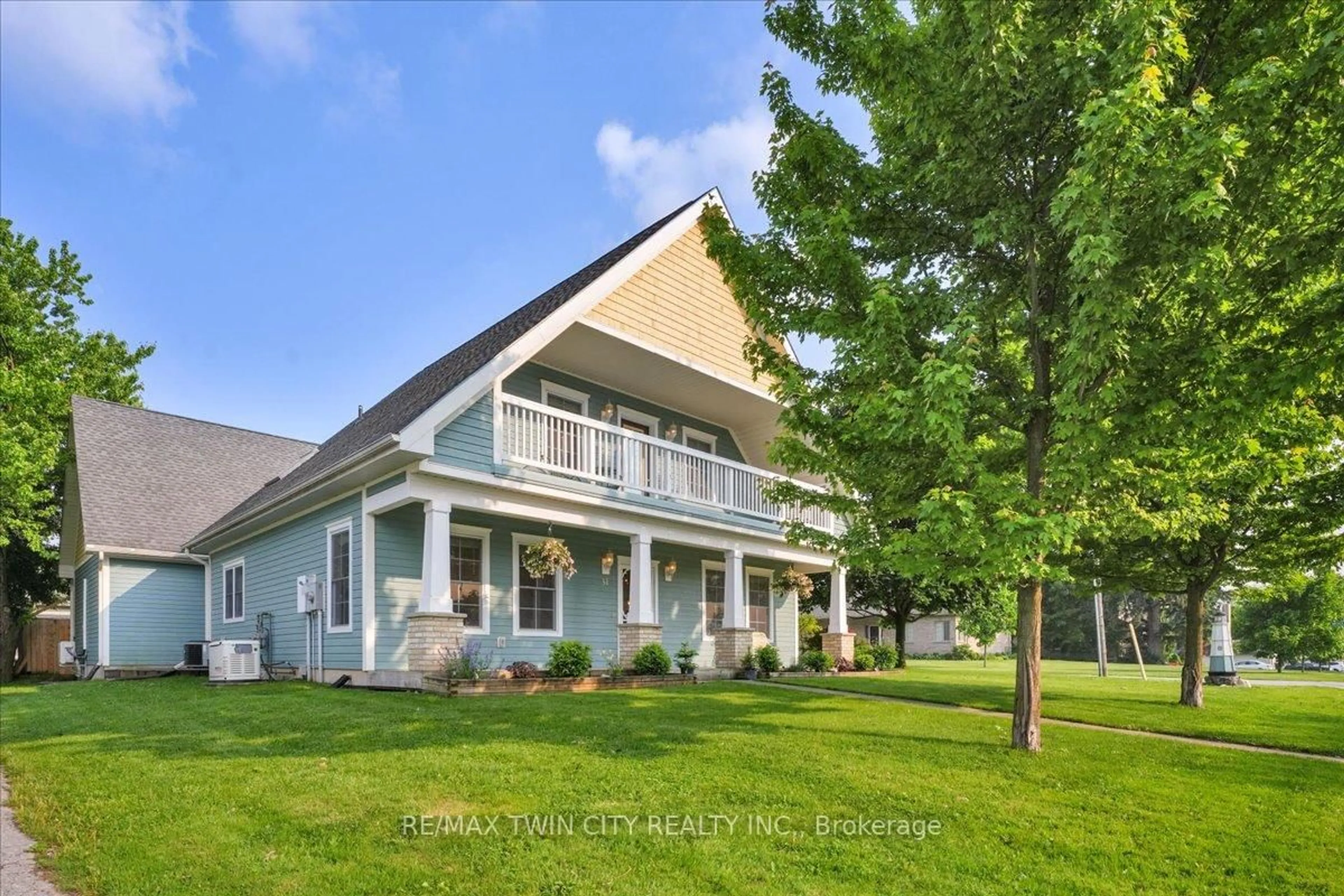 Home with vinyl exterior material, mountain view for 31 Kippen Rd, Huron East Ontario N0K 1G0