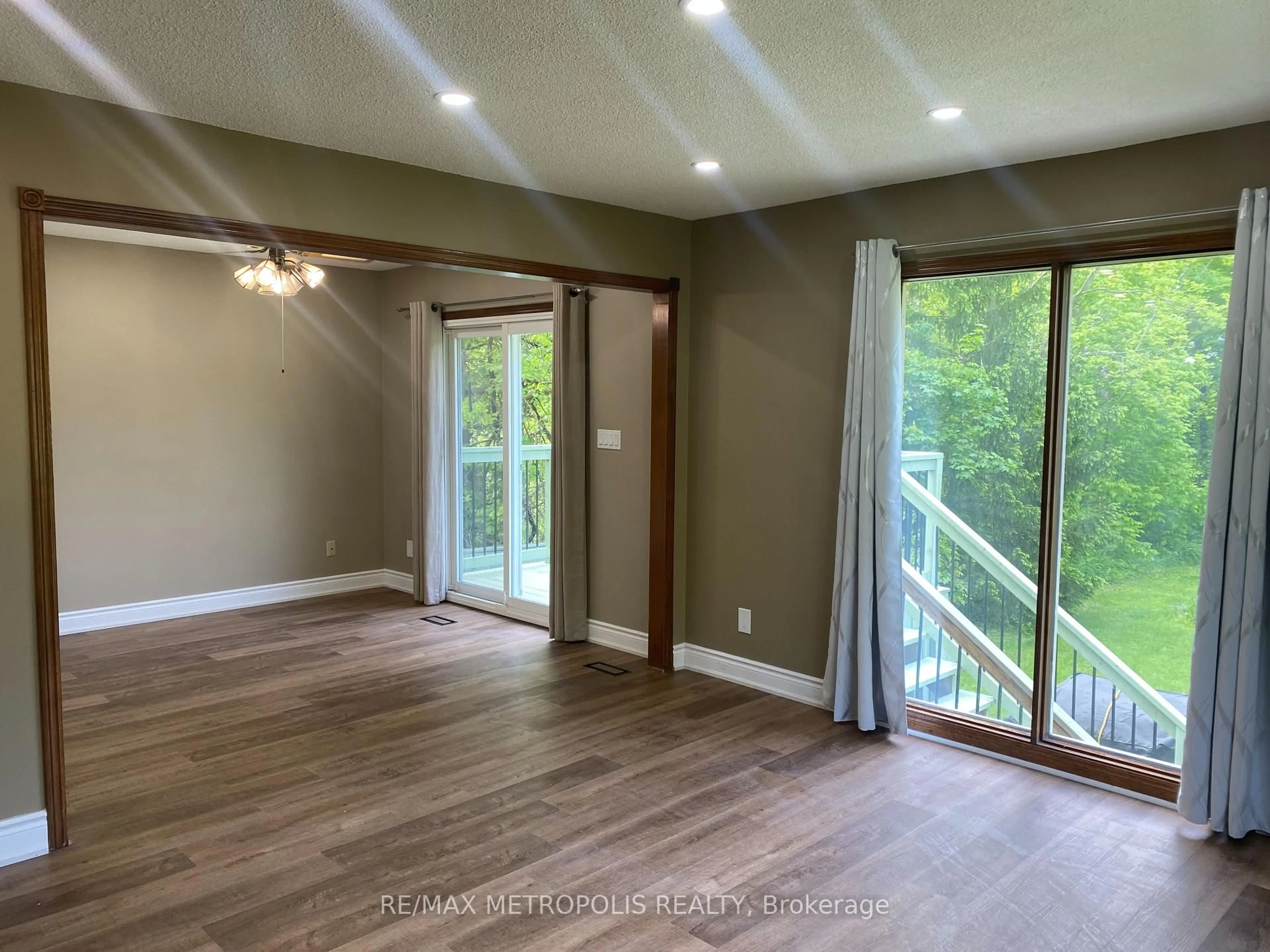A pic of a room for 105 Fitch St, Welland Ontario L3C 4V3