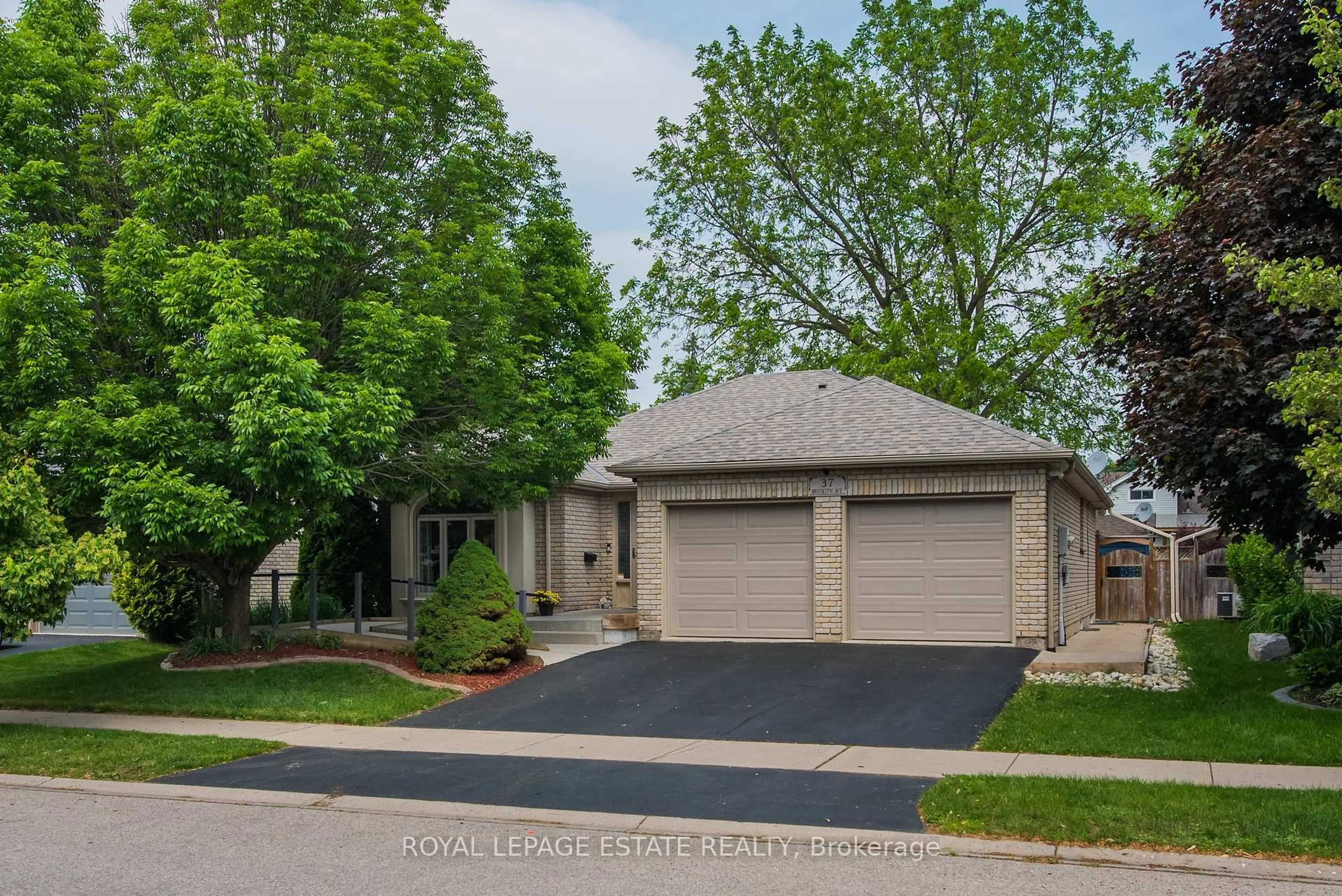 Home with brick exterior material, street for 37 Brooklyn Ave, Brantford Ontario N3T 1B5