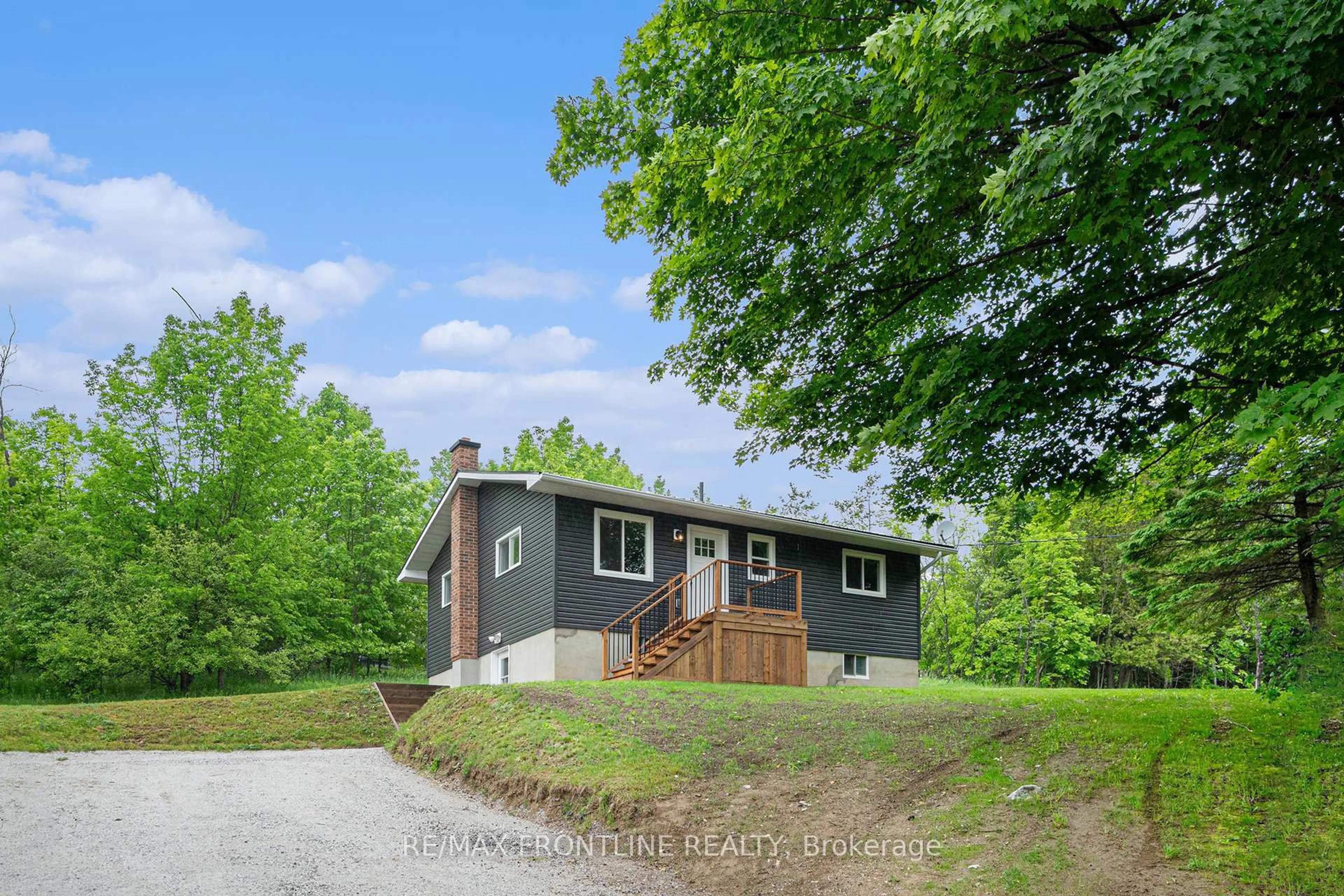 A pic from outside/outdoor area/front of a property/back of a property/a pic from drone, unknown for 2558 Watsons Corners Rd, Lanark Ontario K0G 1K0