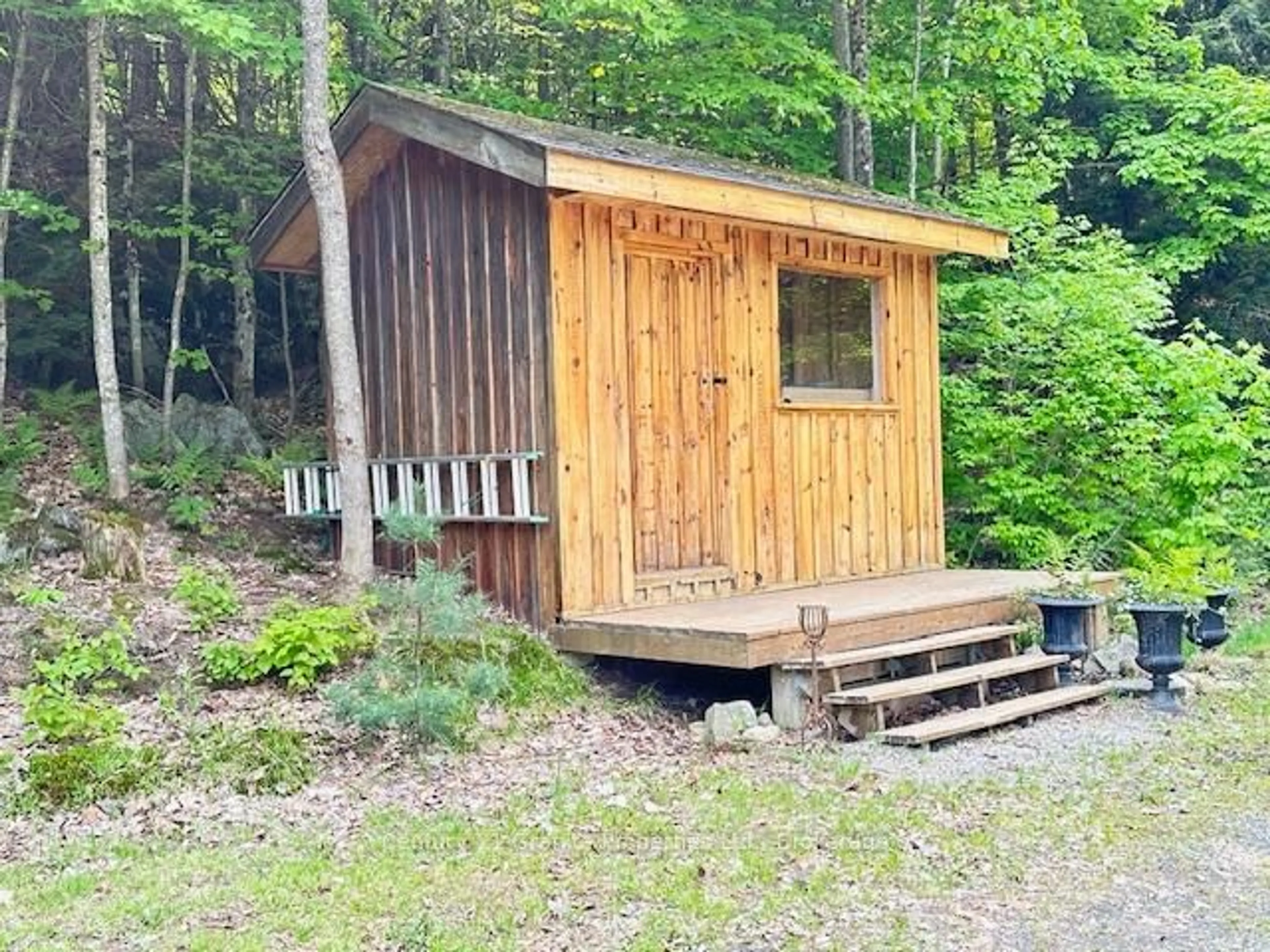 Shed for 4 Turtle Lane, McKellar Ontario P2A 0B4