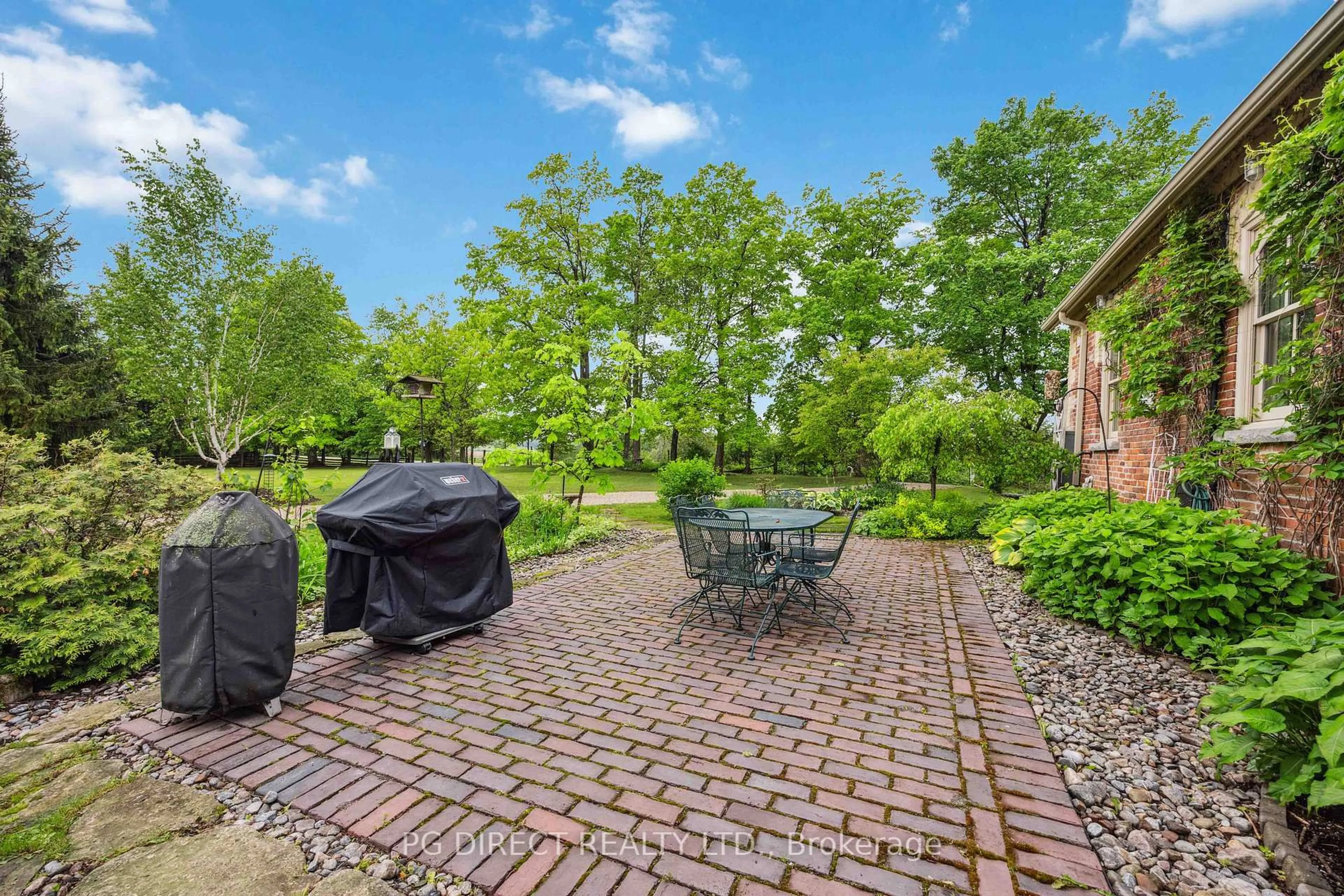 Patio, unknown for 553763 Road 55, Grey Highlands Ontario N0C 1J0