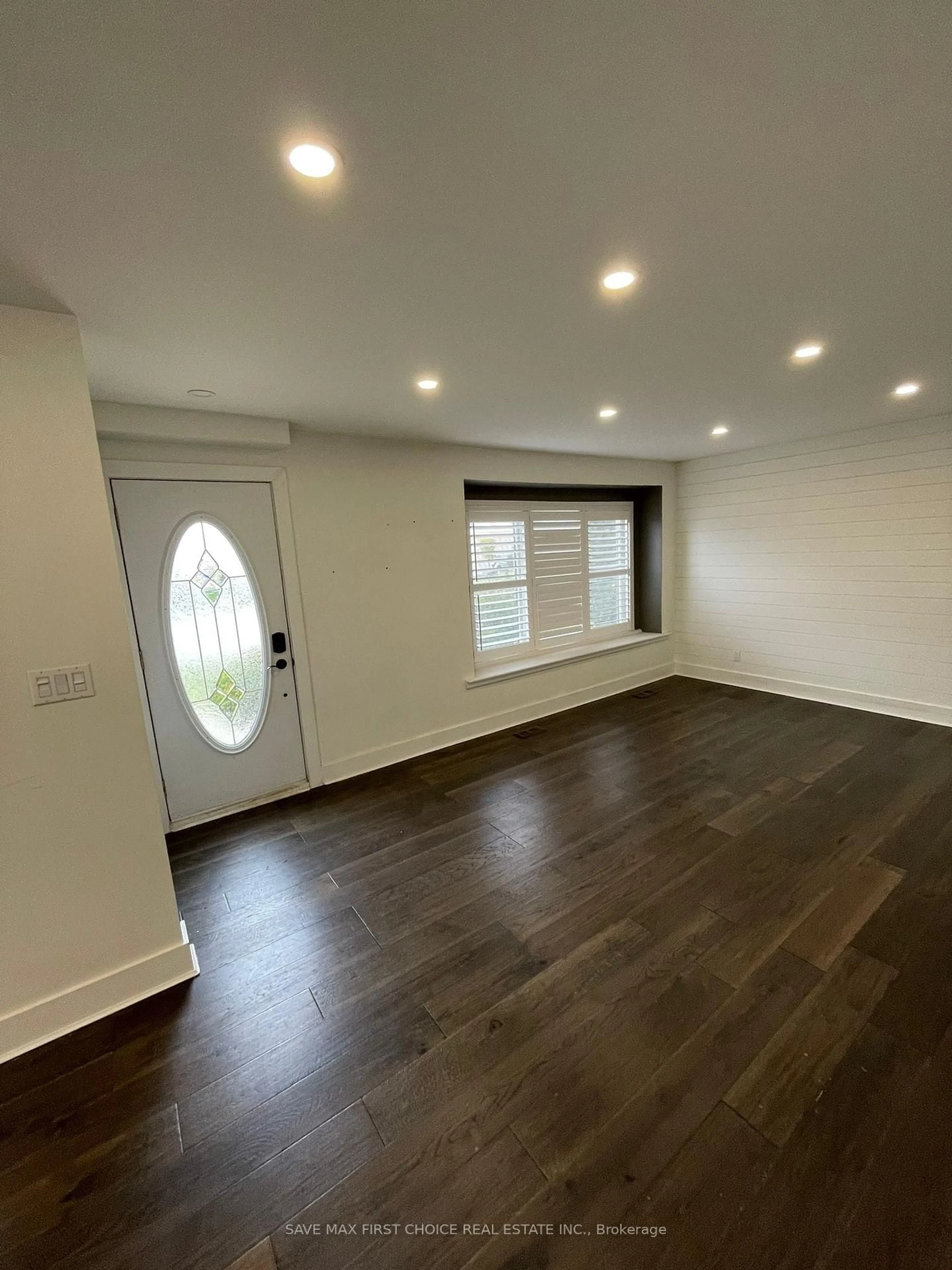 A pic of a room for 22 Bevan Crt, Hamilton Ontario L8K 4R1