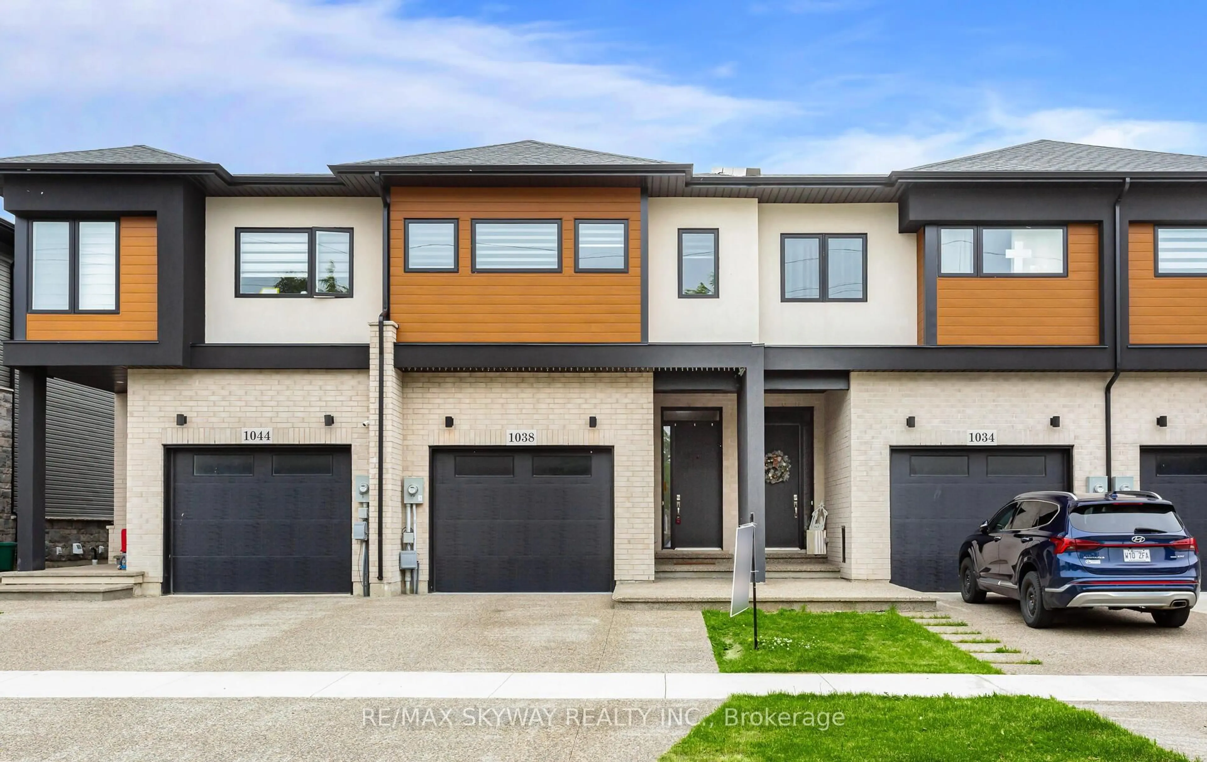 Home with brick exterior material, street for 1038 Hansler Rd, Welland Ontario L3C 7H7