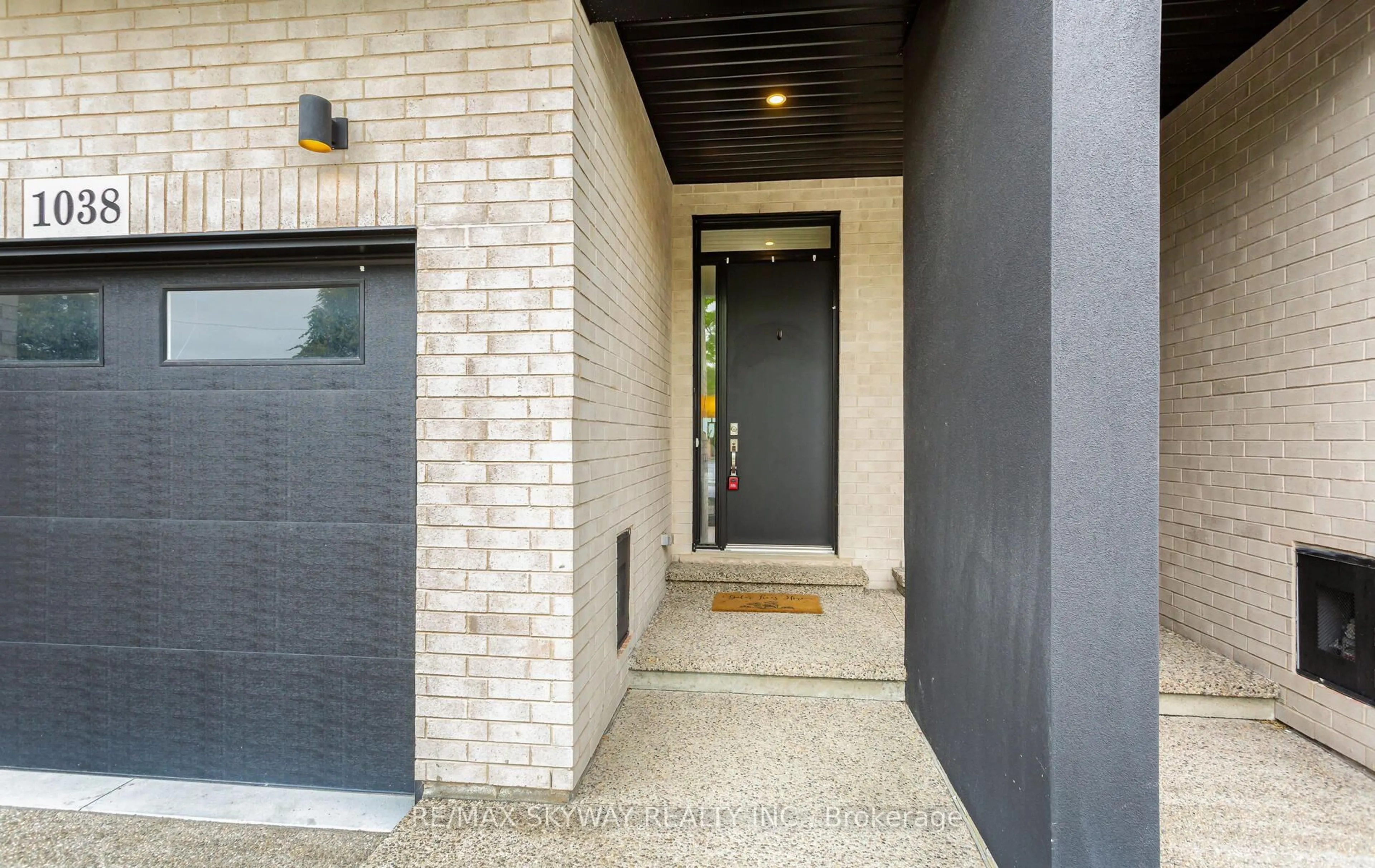 Unknown for 1038 Hansler Rd, Welland Ontario L3C 7H7