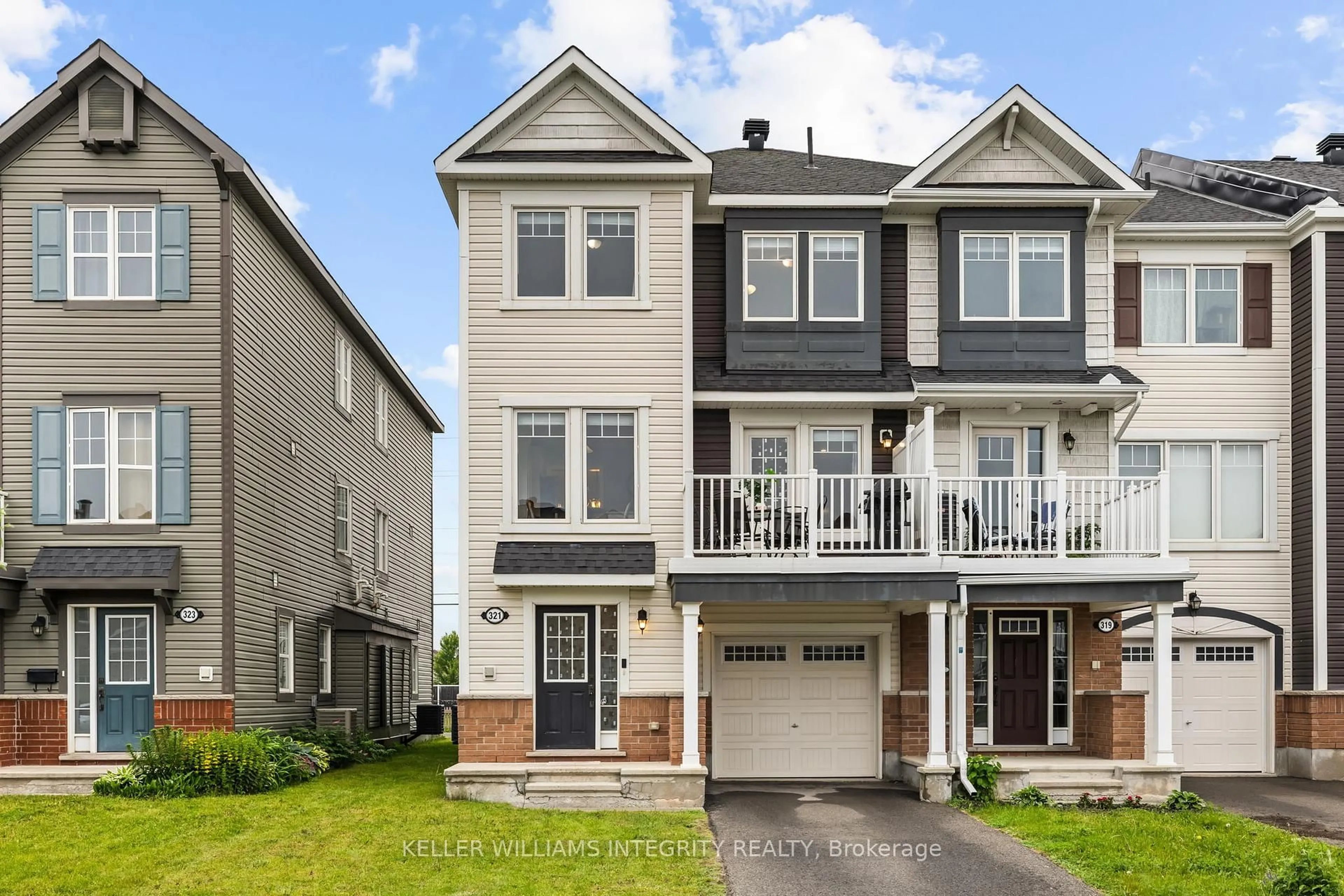 Home with vinyl exterior material, street for 321 Sweetfern Cres, Ottawa Ontario K4A 1A5