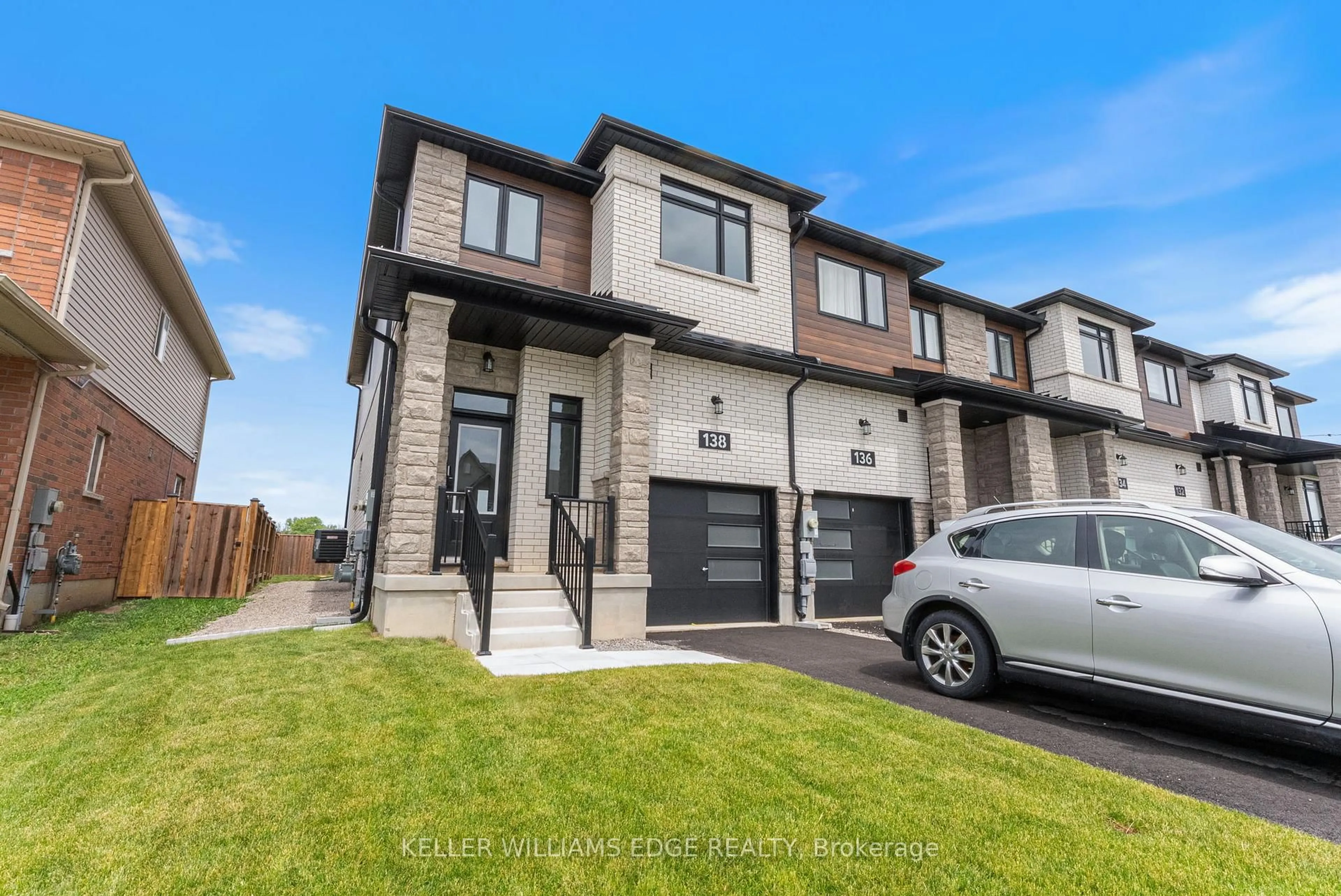 Home with brick exterior material, street for 138 Lormont Blvd, Hamilton Ontario L8J 0K2
