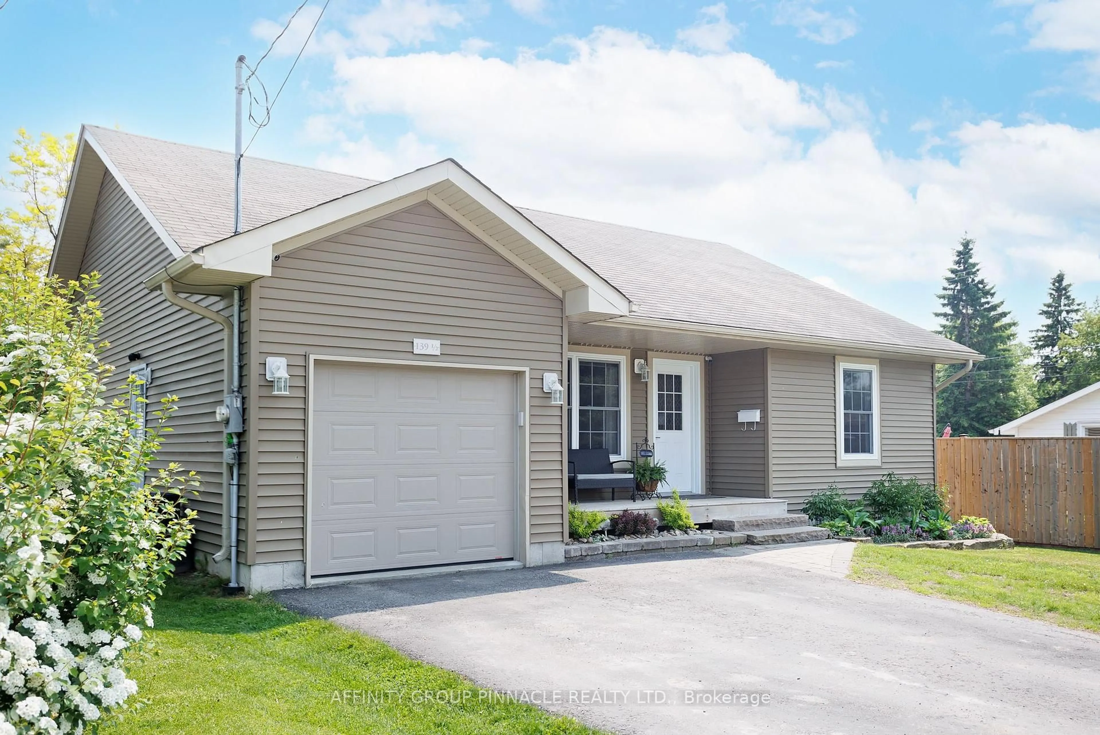 Home with vinyl exterior material, street for 139 1/2 King St, Kawartha Lakes Ontario K9V 1E4